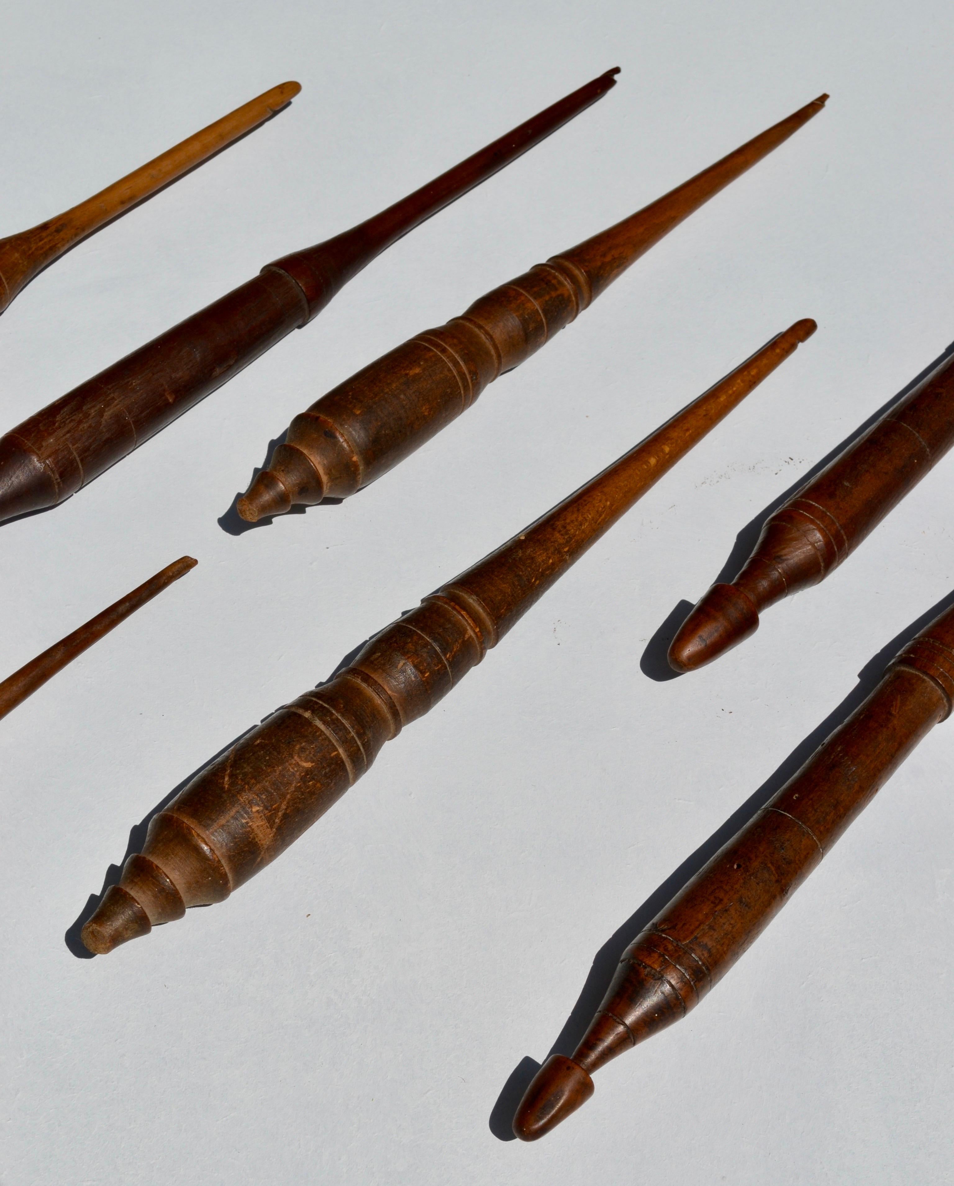 XIXe siècle A Set of 8 Antique French Spindle Distaffs, 19th Century en vente