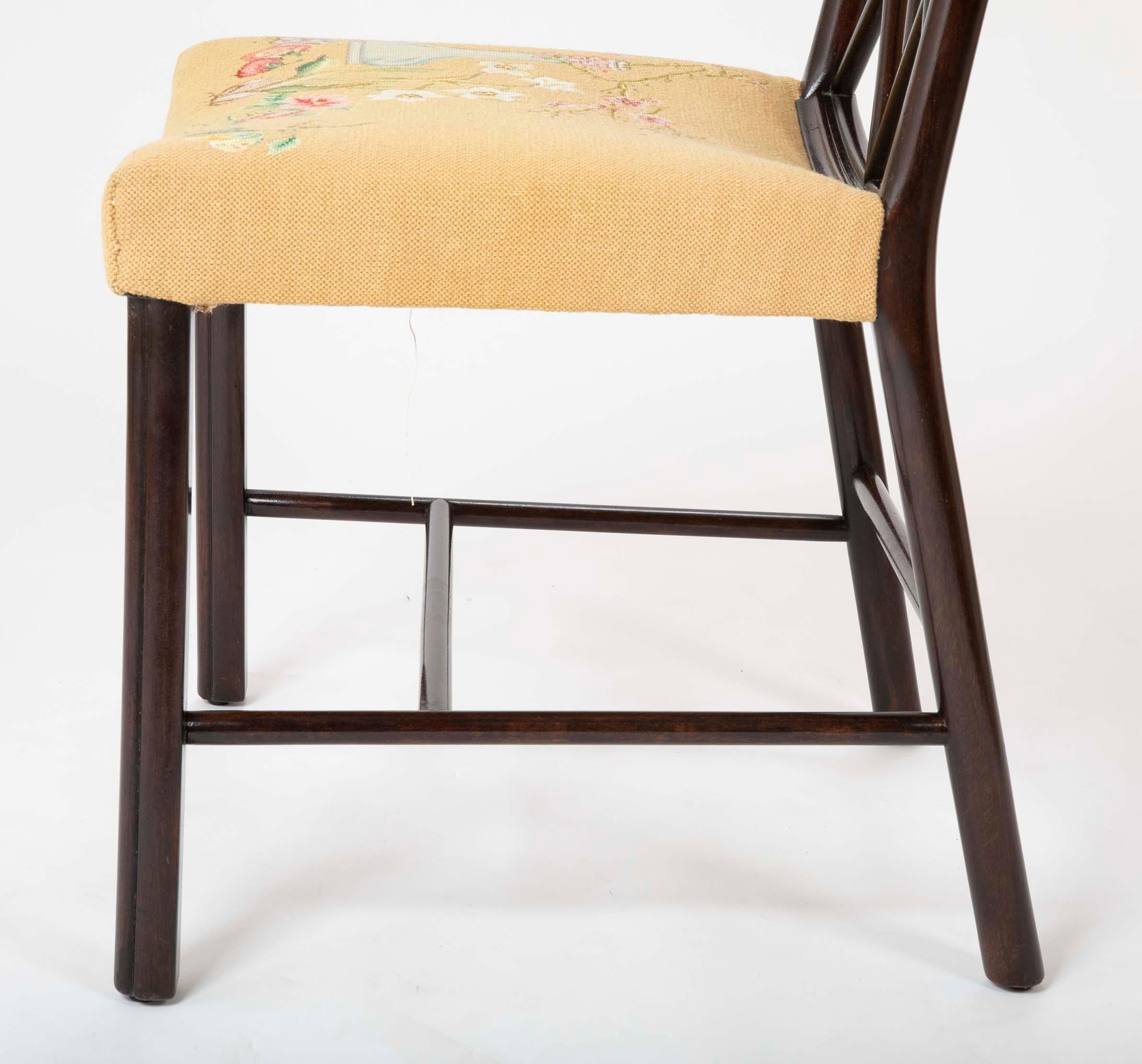 Set of 8 Chippendale Style Dining Chairs 8