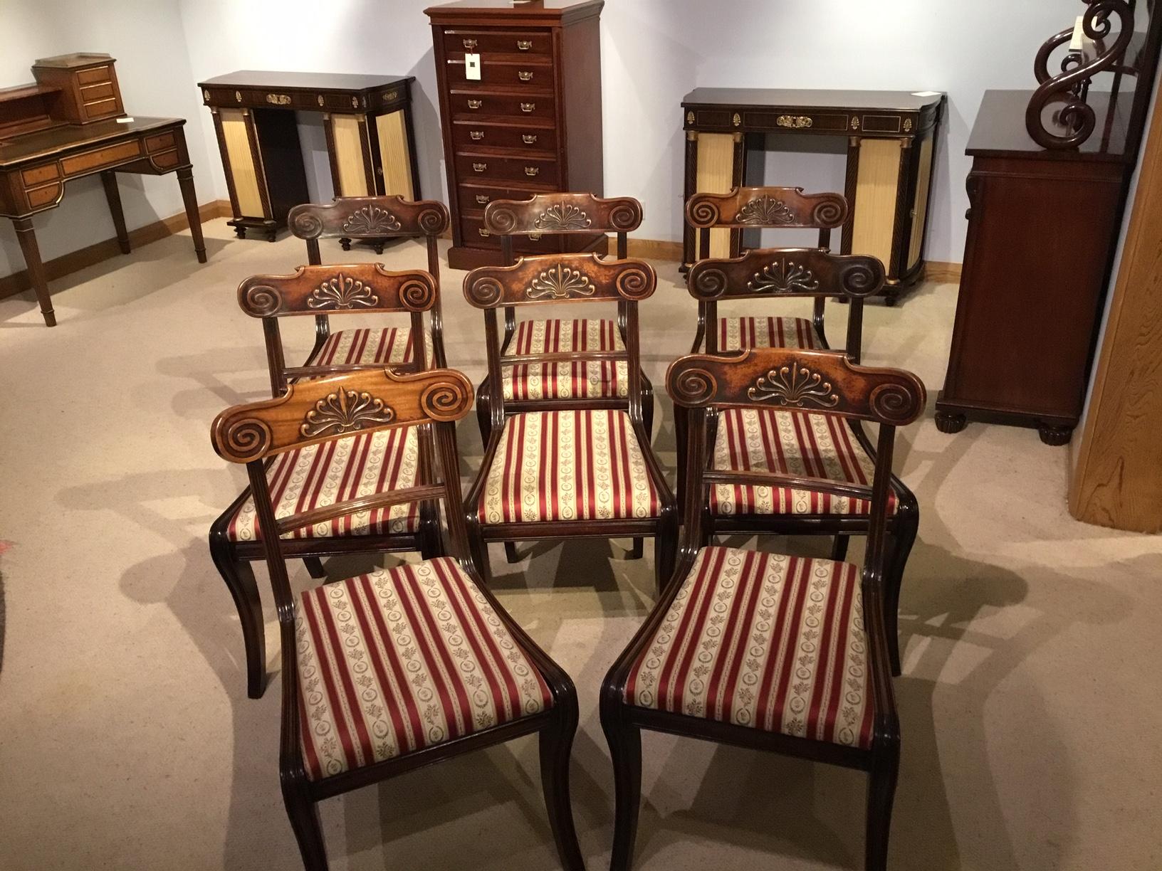 A Set of 8 English Regency Mahogany Dining Chairs For Sale 4
