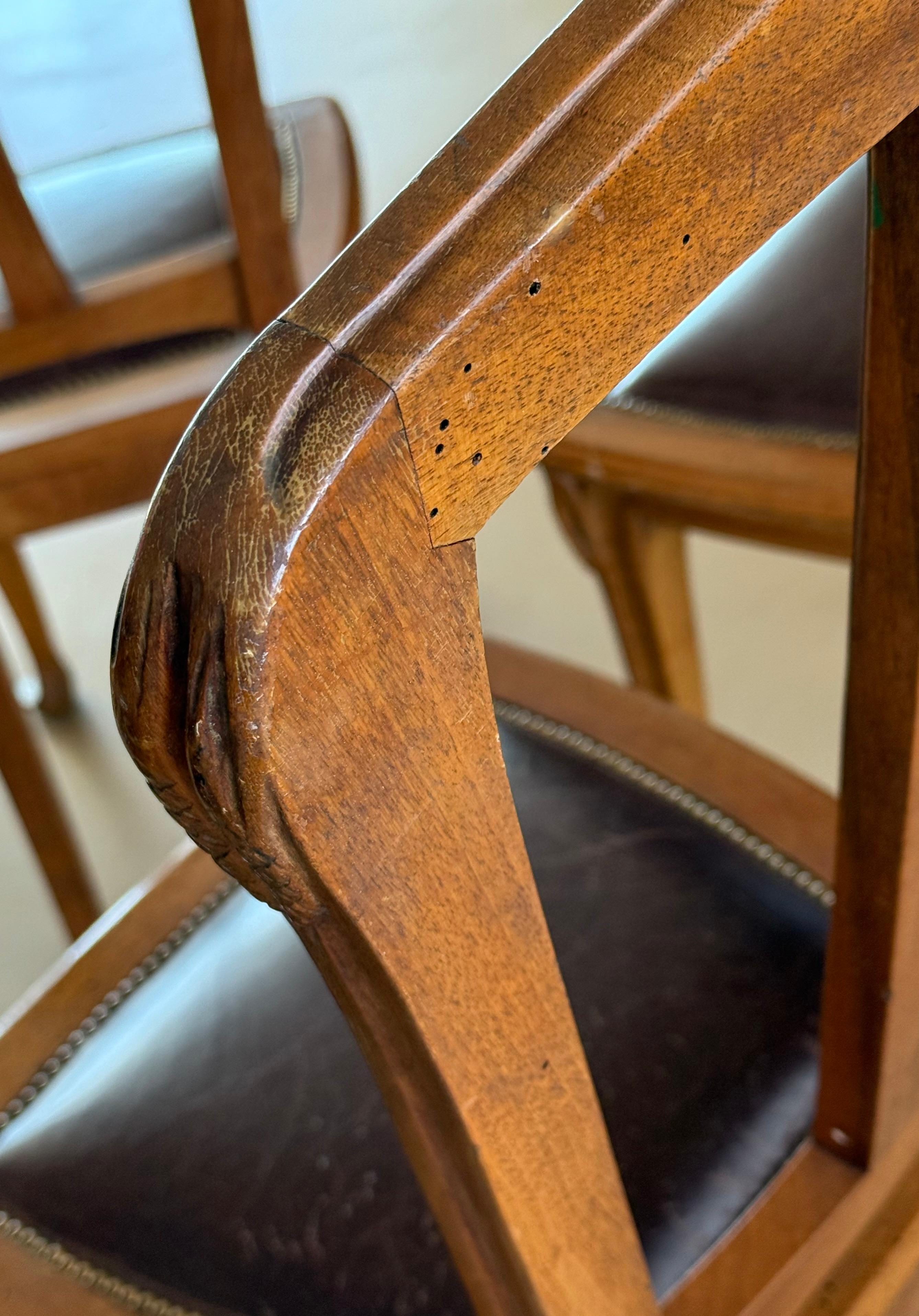 Juego de 8 sillas de comedor francesas Art Nouveau con asientos de cuero, finales del s. XIX. en venta 5