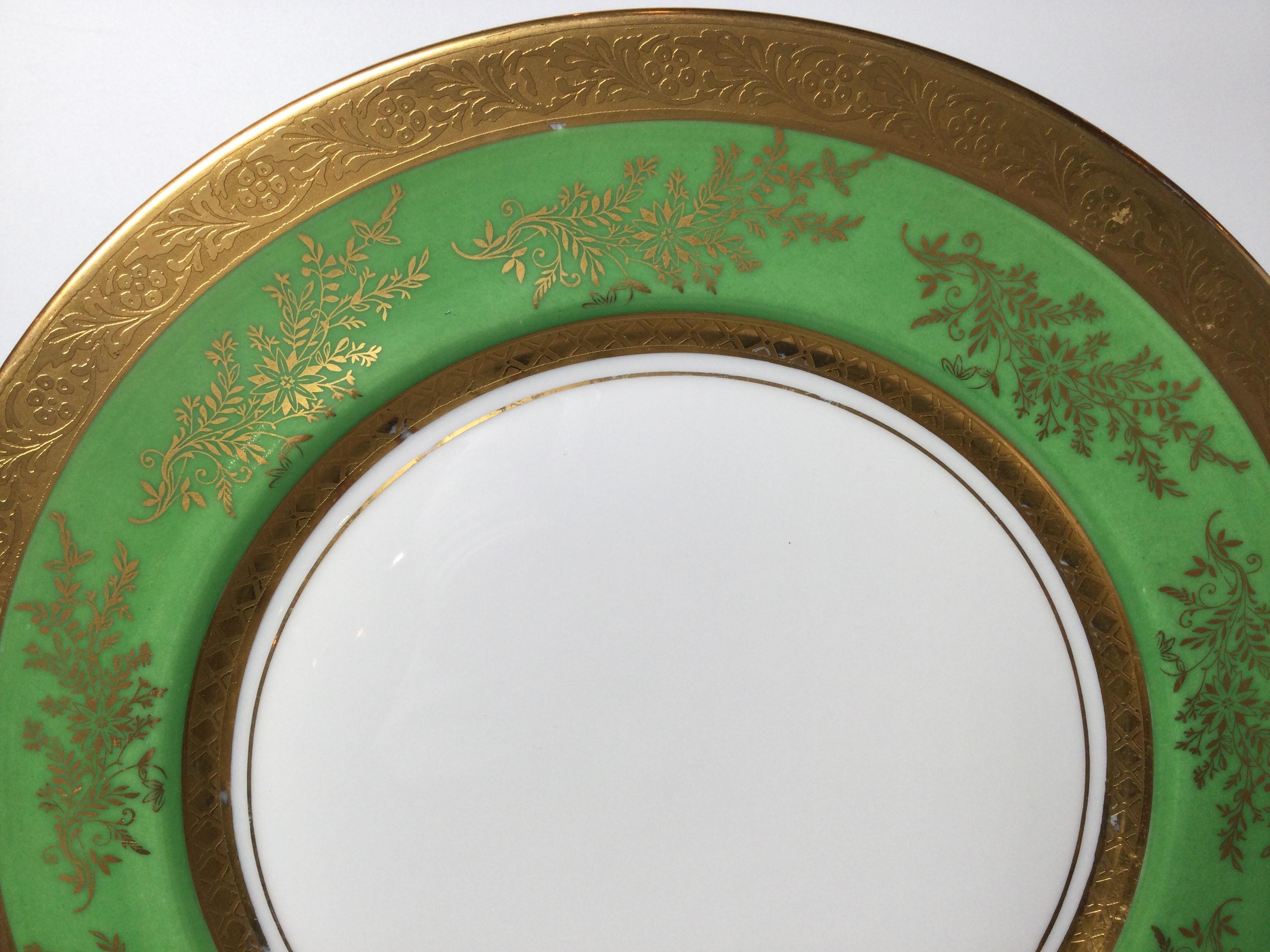 Gilt Set of 8 Gold Bordered Service Plates