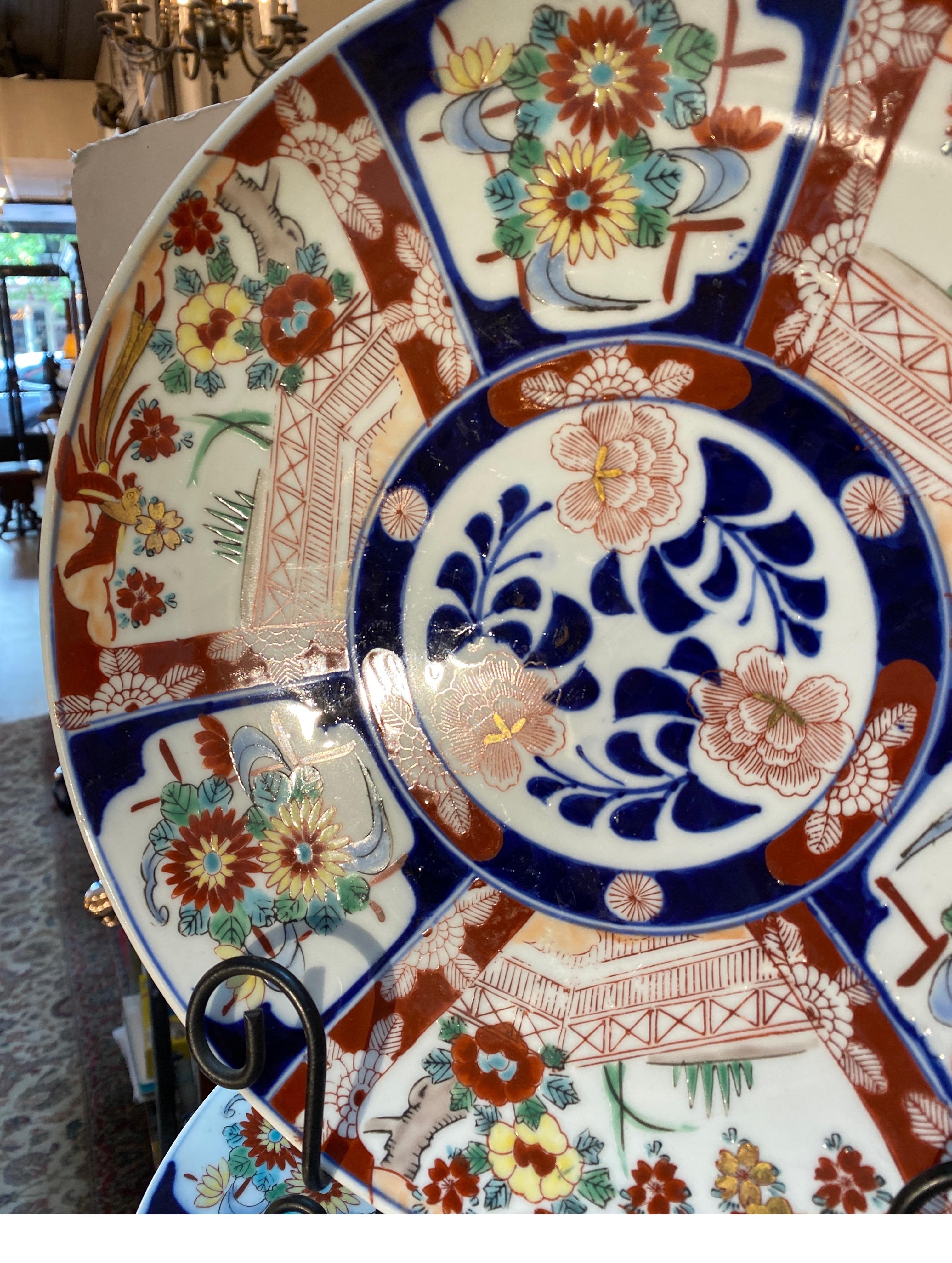 A Set of 8 Japanese Imari Porcelain 12.5 Inch Chargers In Excellent Condition In Lambertville, NJ