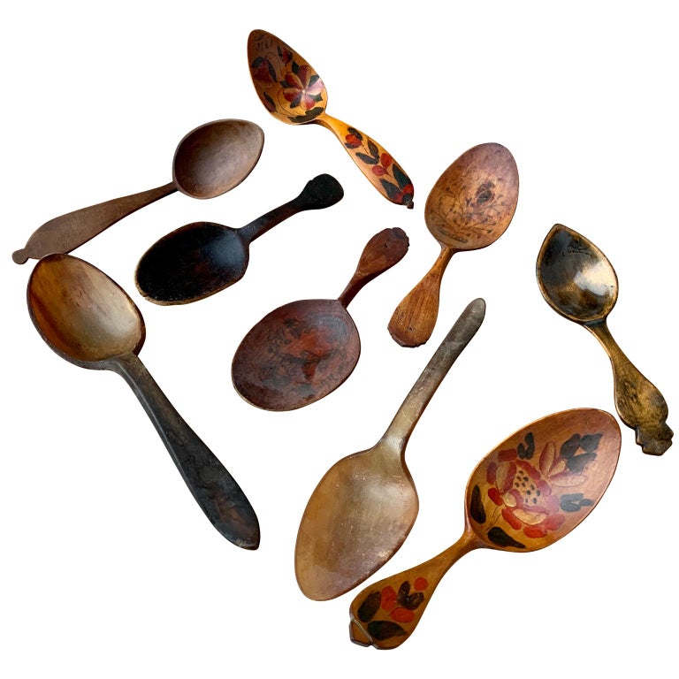 Set of 9 Different Pieces 19th Century Hand Carved Spoons For Sale at