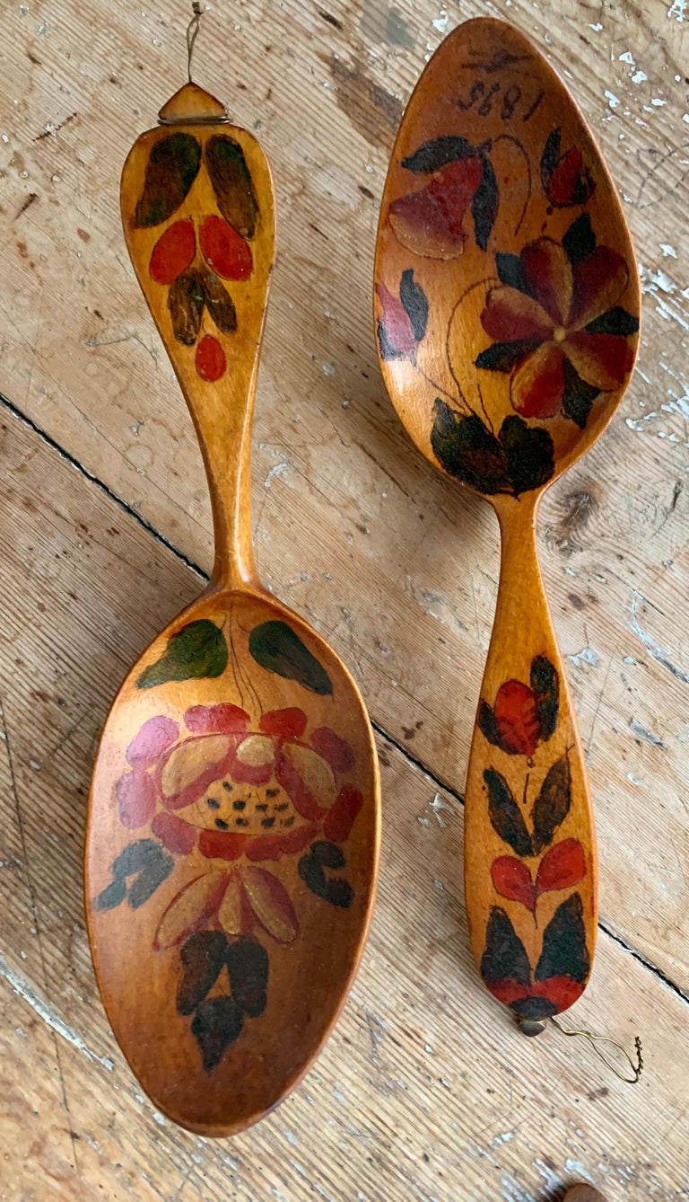 Set of 9 Different Pieces 19th Century Hand Carved Spoons For Sale at