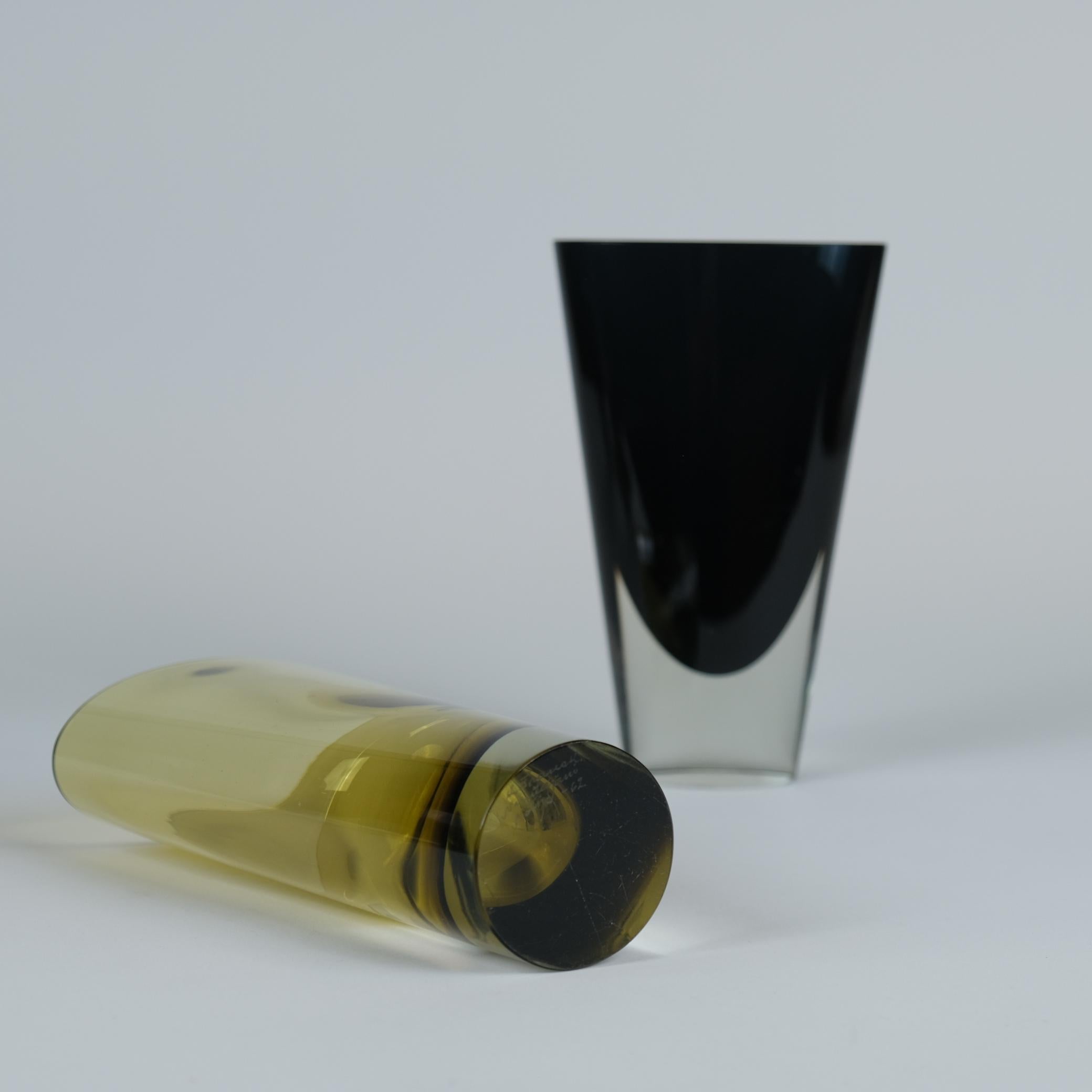 Ensemble de vases bleu et jaune Kaj Franck Modèle KF 234, Nuutajärvi 1959-62 en vente 1