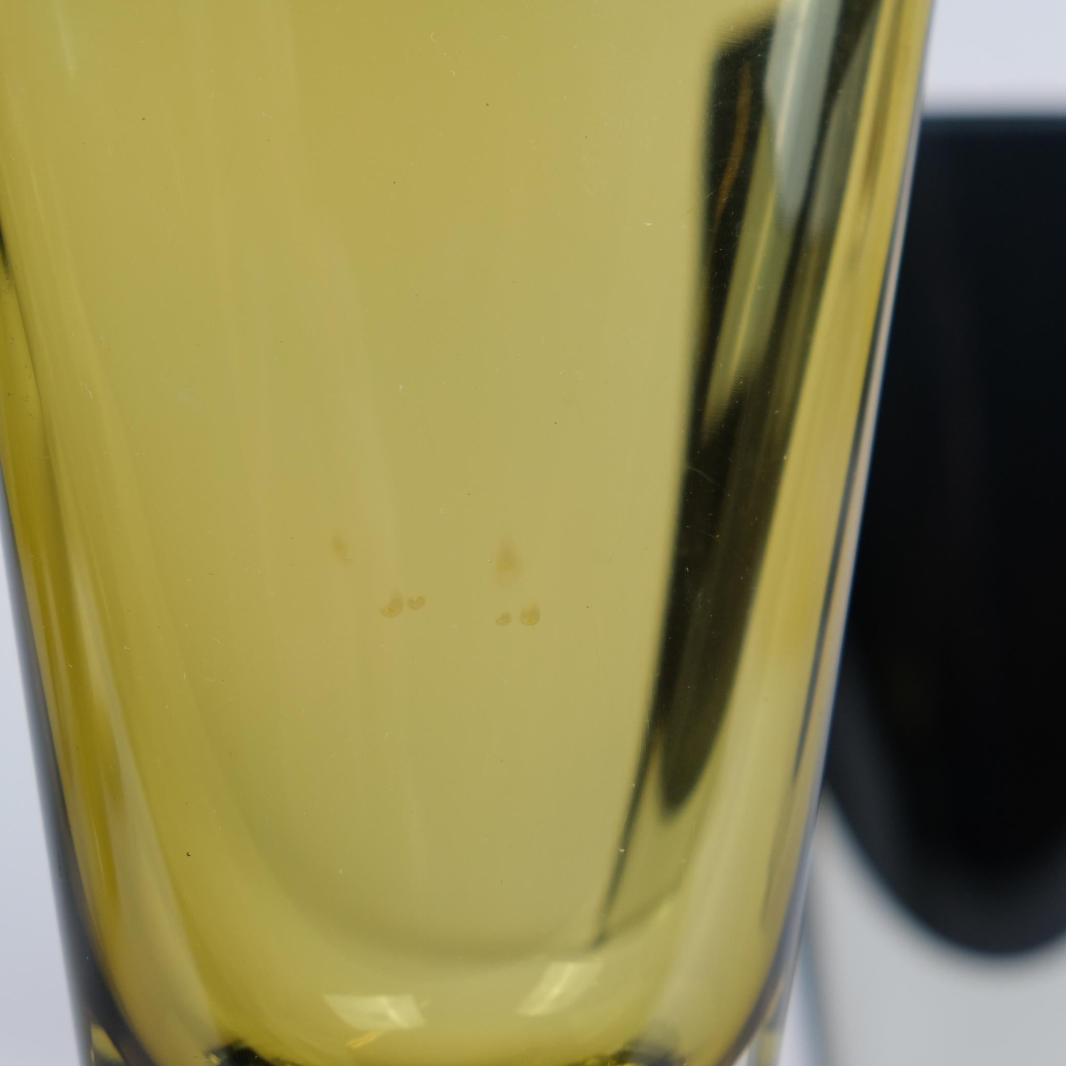 Verre d'art Ensemble de vases bleu et jaune Kaj Franck Modèle KF 234, Nuutajärvi 1959-62 en vente