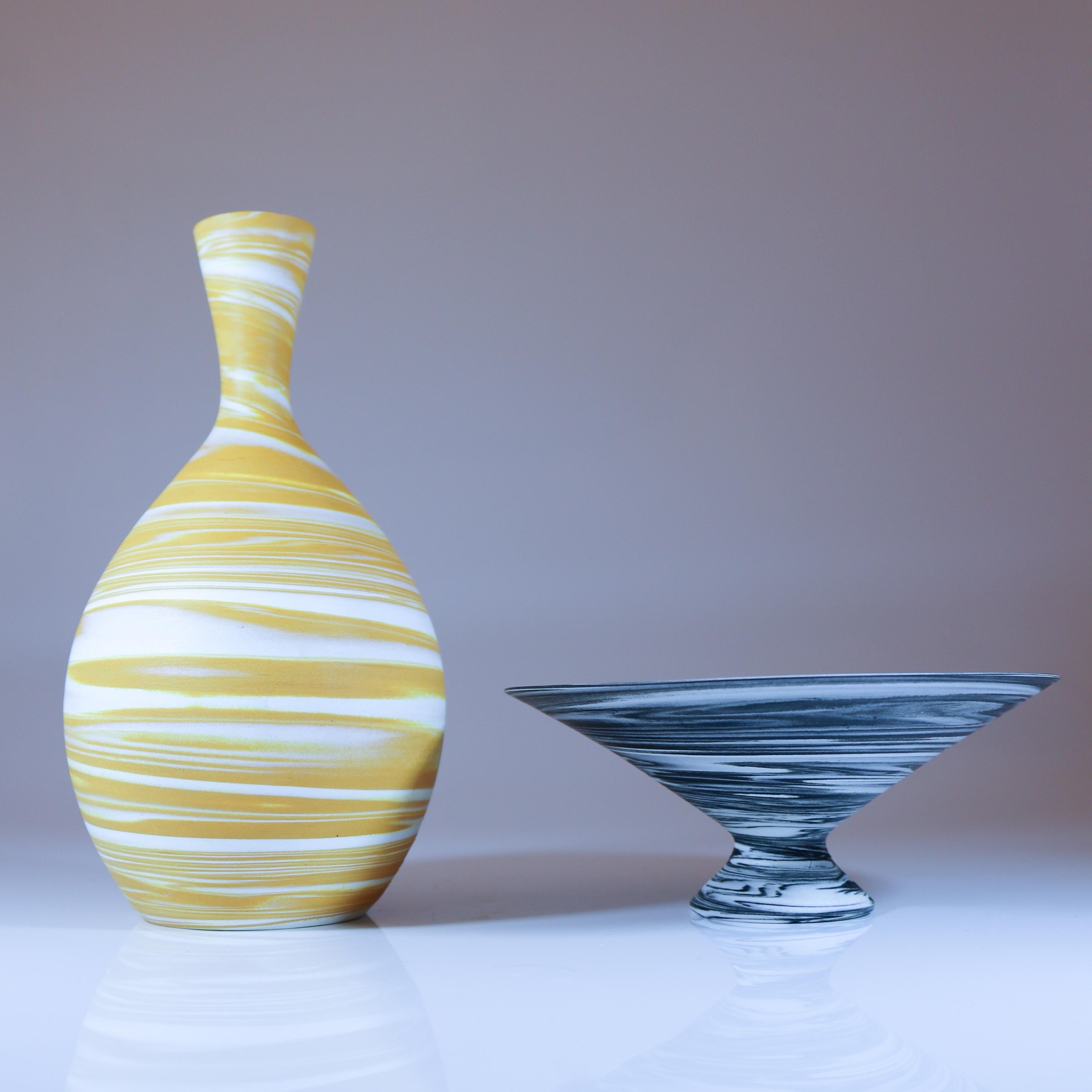 Scandinavian Modern A set of a yellow & black swirl vase & bowl - Sven Wejsfelt Gustavsberg 1980s For Sale