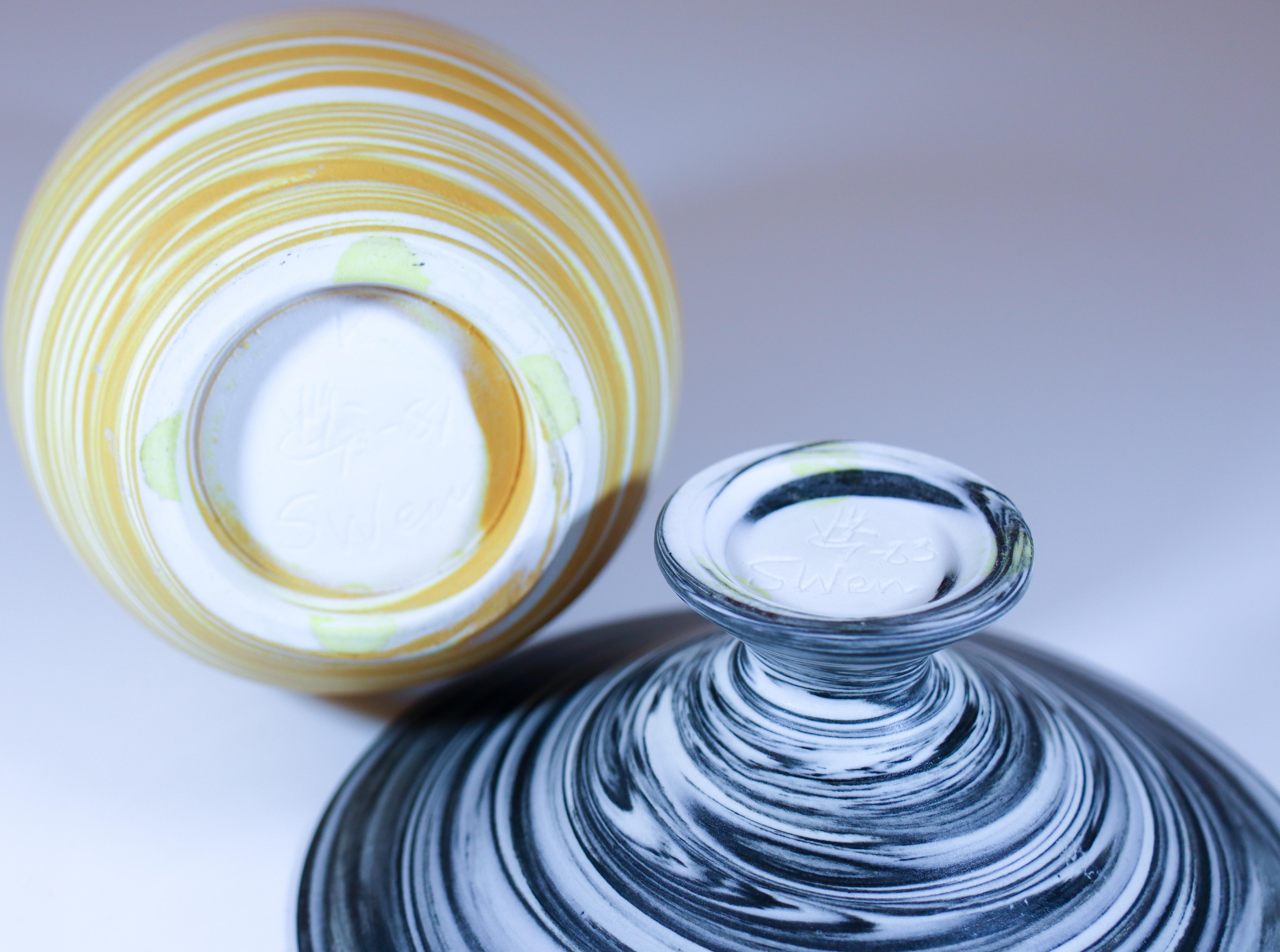 A set of a yellow & black swirl vase & bowl - Sven Wejsfelt Gustavsberg 1980s For Sale 1