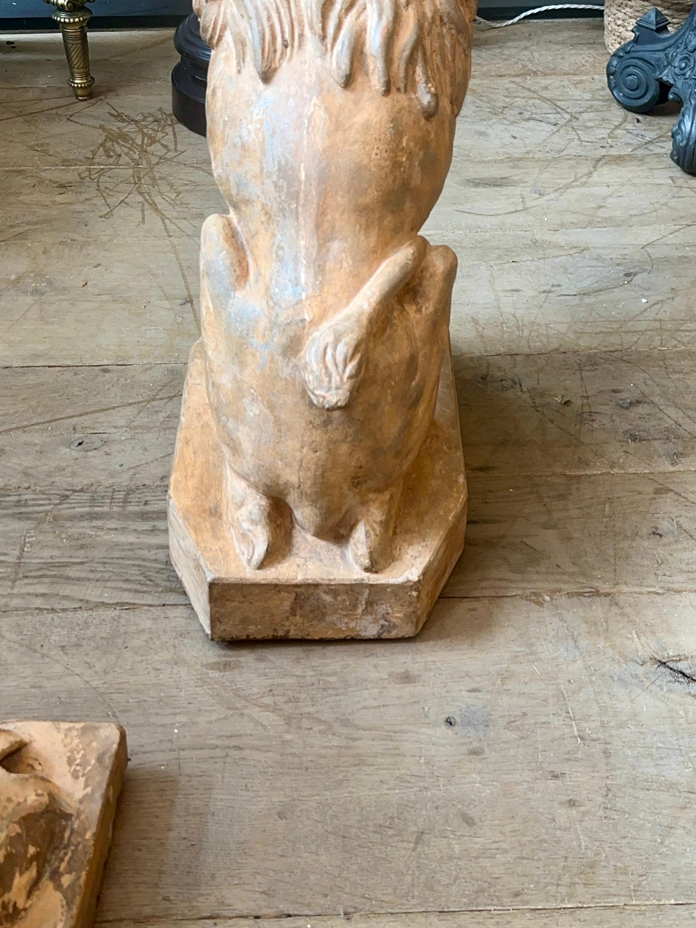 A Set Of Antique 19th C Terracotta Lion Sculptures im Angebot 4