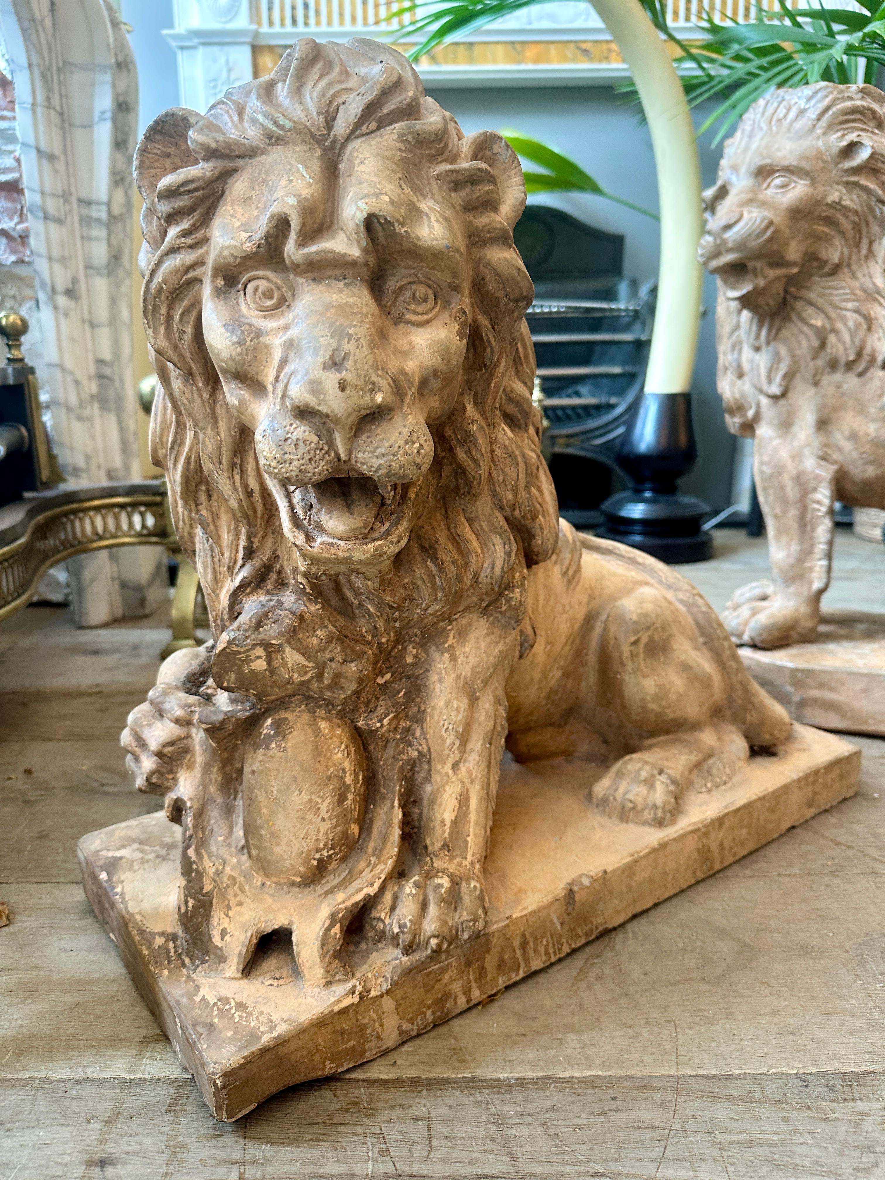 A Set Of Antique 19th C Terracotta Lion Sculptures im Angebot 7