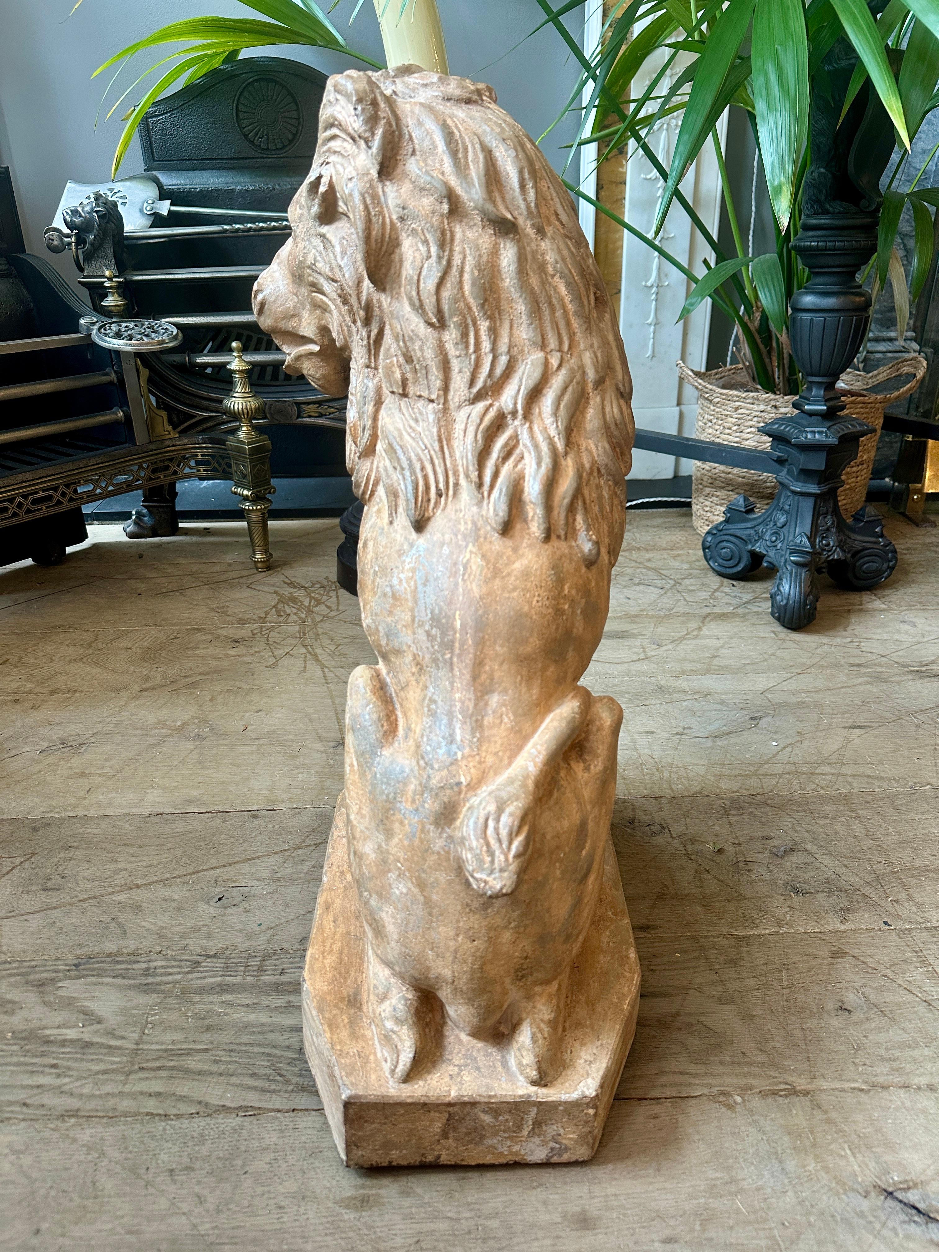 A Set Of Antique 19th C Terracotta Lion Sculptures (19. Jahrhundert) im Angebot