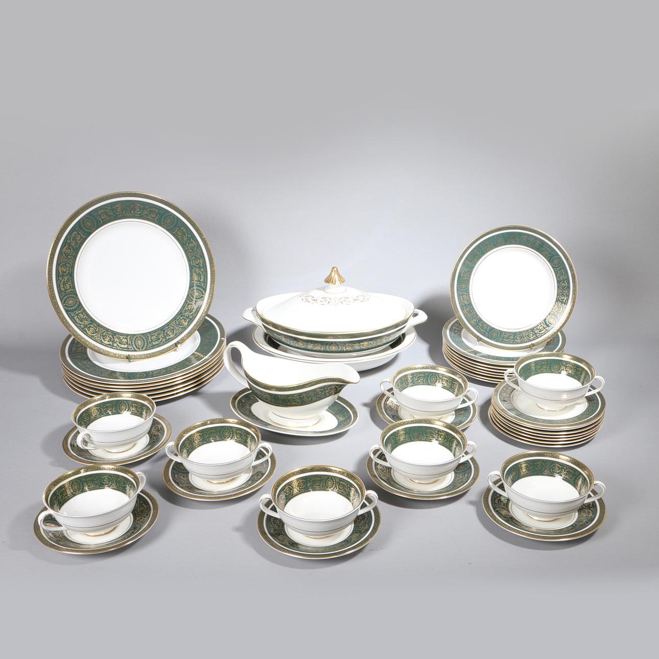 Gold China Set of Antique Royal Doulton Vanborough Porcelian Dinner Ware Plates 1970s For Sale