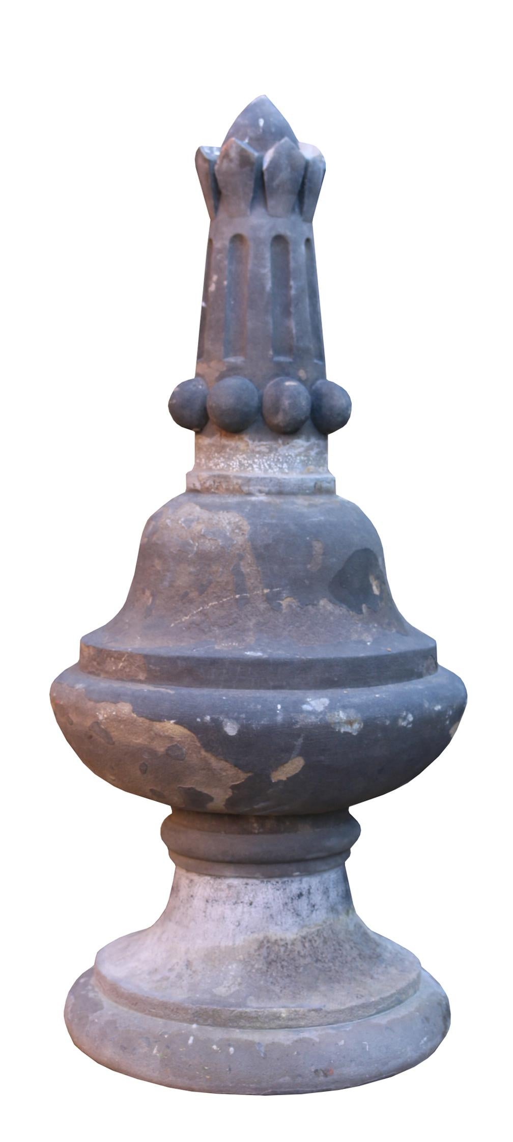 Set of Antique Yorkstone Gate Pier Finials In Good Condition For Sale In Wormelow, Herefordshire