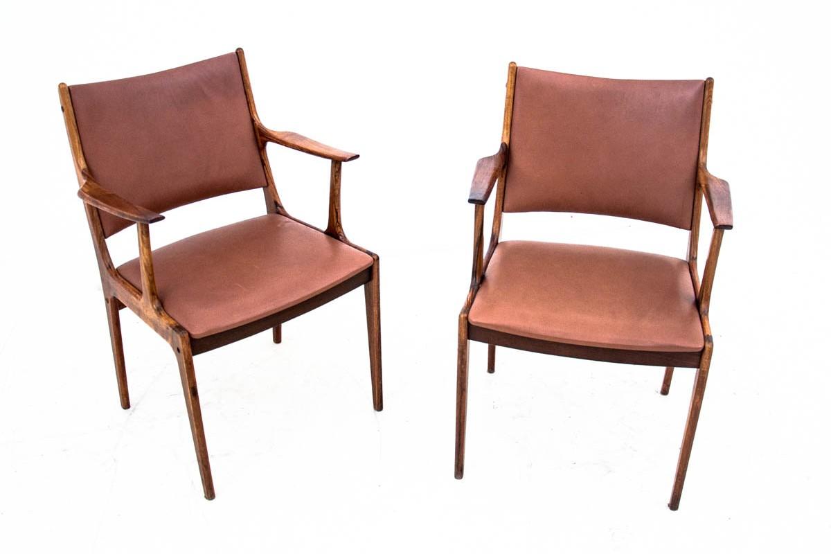 Danish armchairs, manufactured in the 1960s.

The simple, minimalist form will work great in contemporary interiors.

Dimensions: height 85 cm / seat height 44 cm / width 57 cm / depth 55 cm