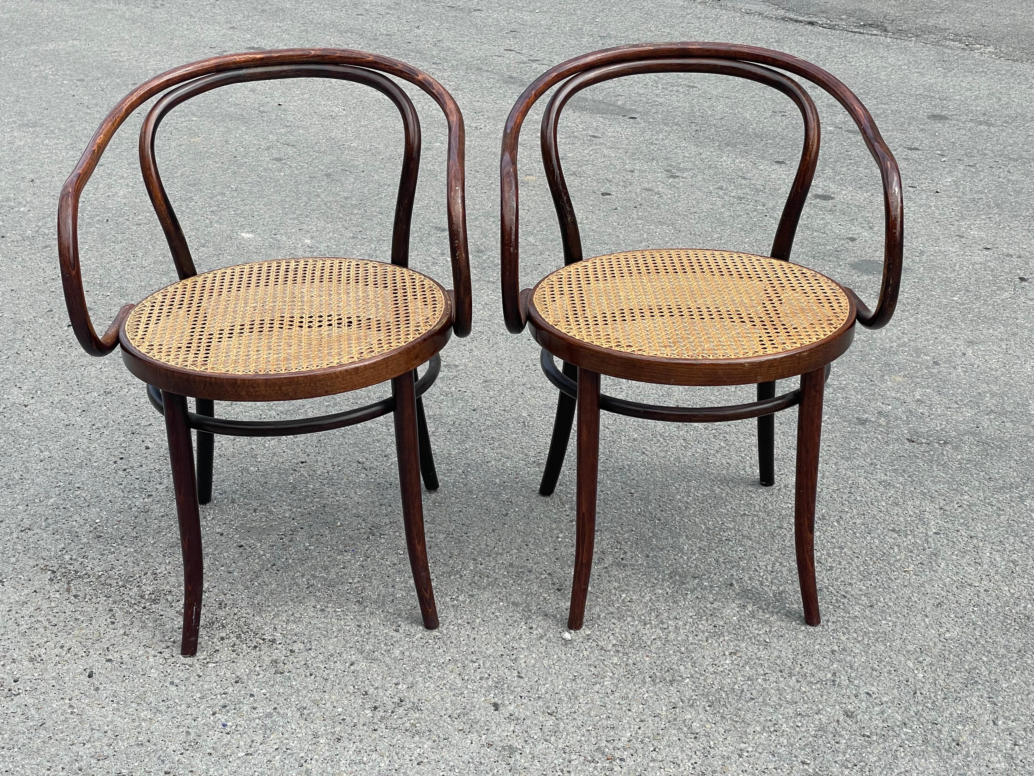 Mid-Century Modern Set of Armchairs Designed by Thonet and Manufactured by Ligna in the 1950s For Sale