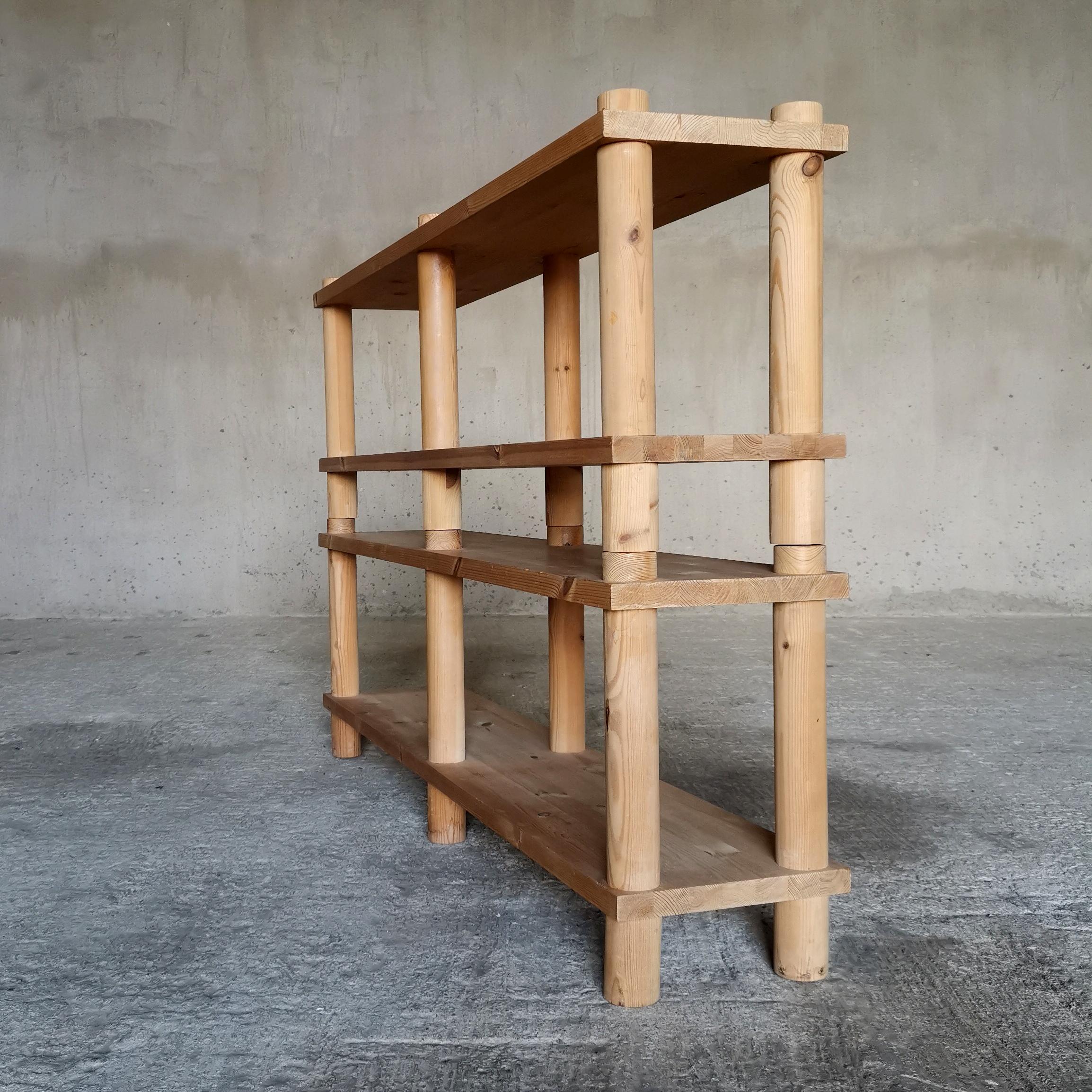 Ensemble de bancs / étagères / séparateurs de pièces en pin d'Oregon massif, Danemark, années 1960 Bon état - En vente à Ystad, SE