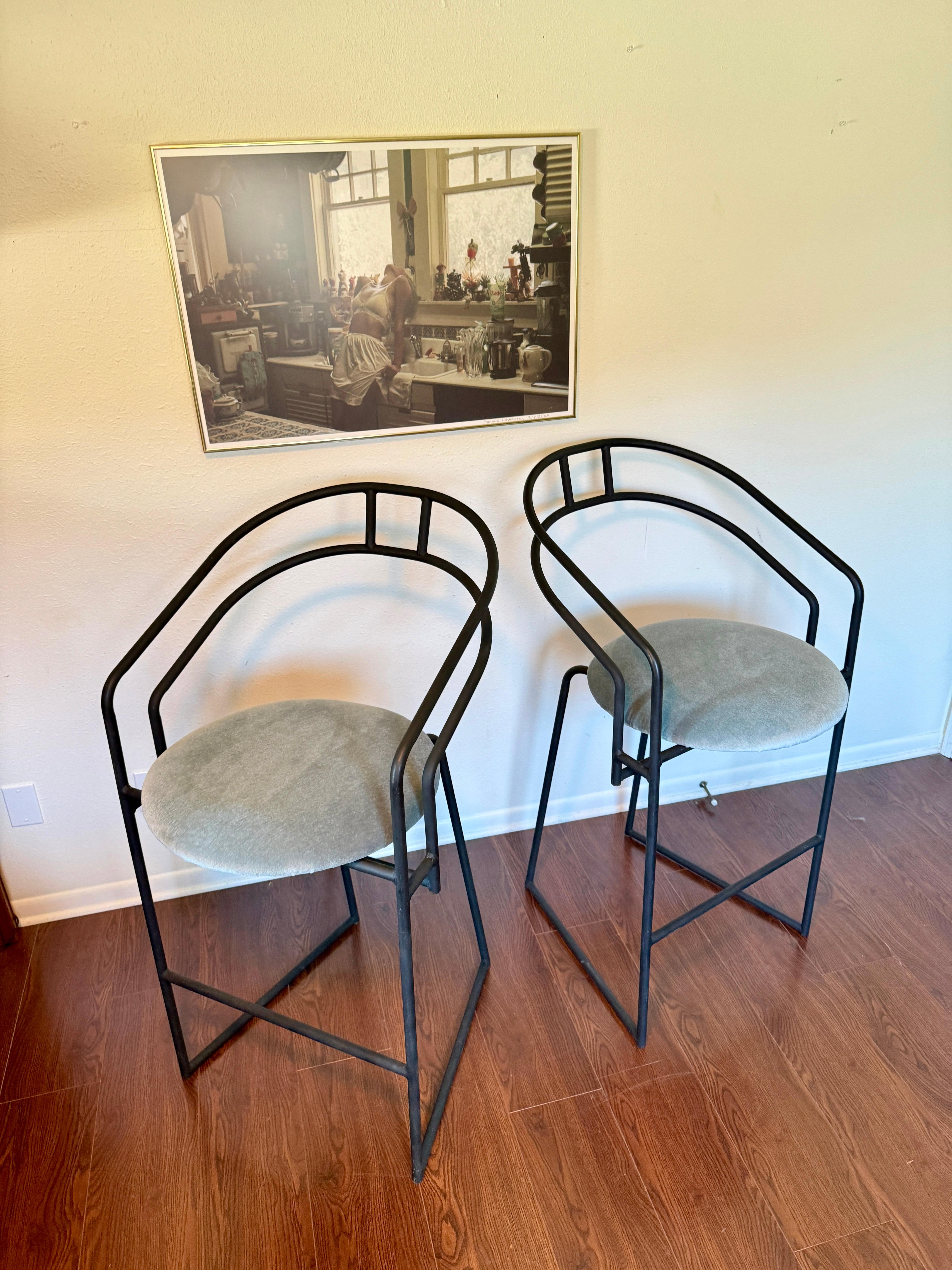 A set of Black Post Modern barstools by Cali-Style, circa 1980s In Good Condition For Sale In Houston, TX