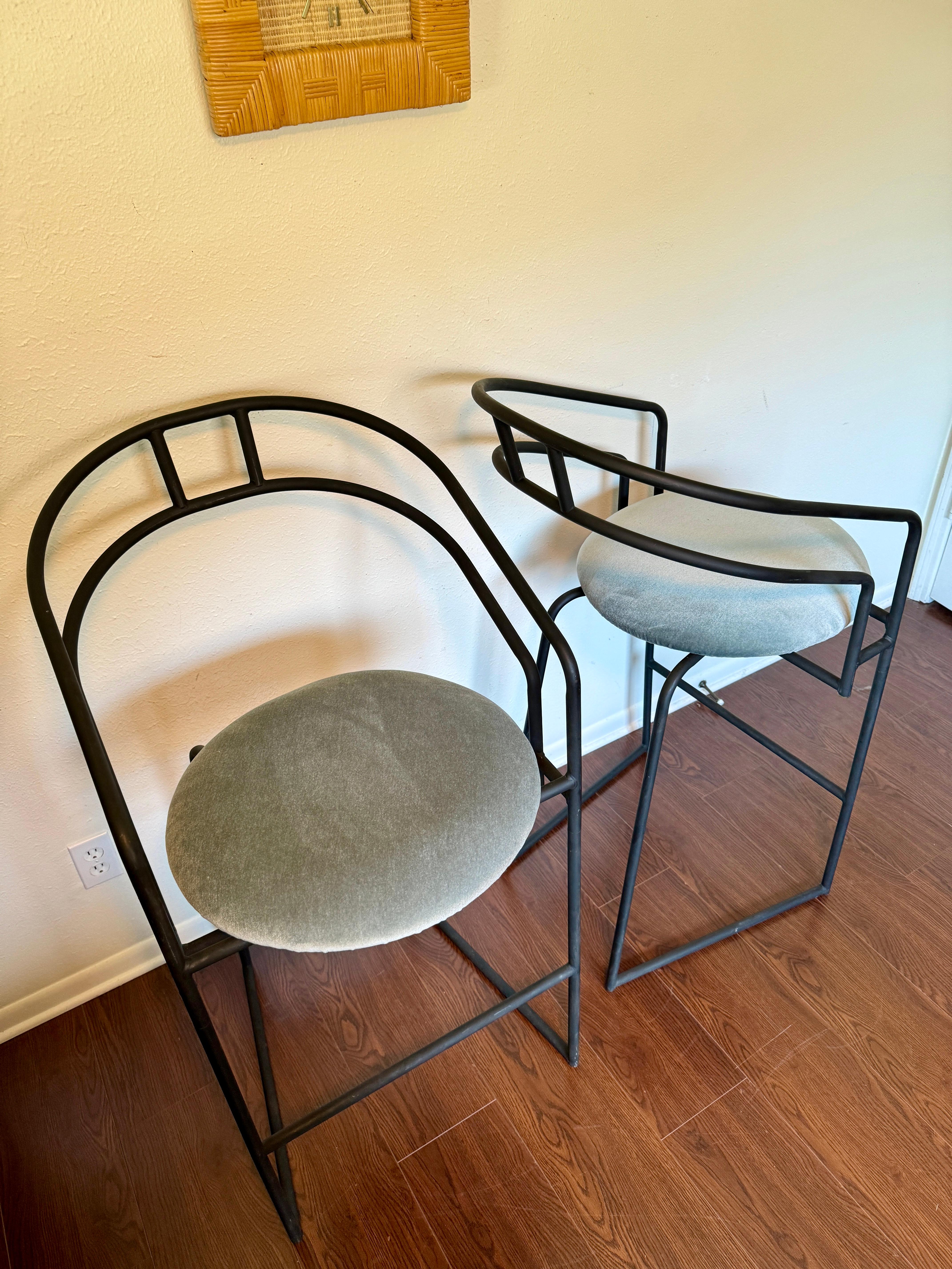 Late 20th Century A set of Black Post Modern barstools by Cali-Style, circa 1980s For Sale