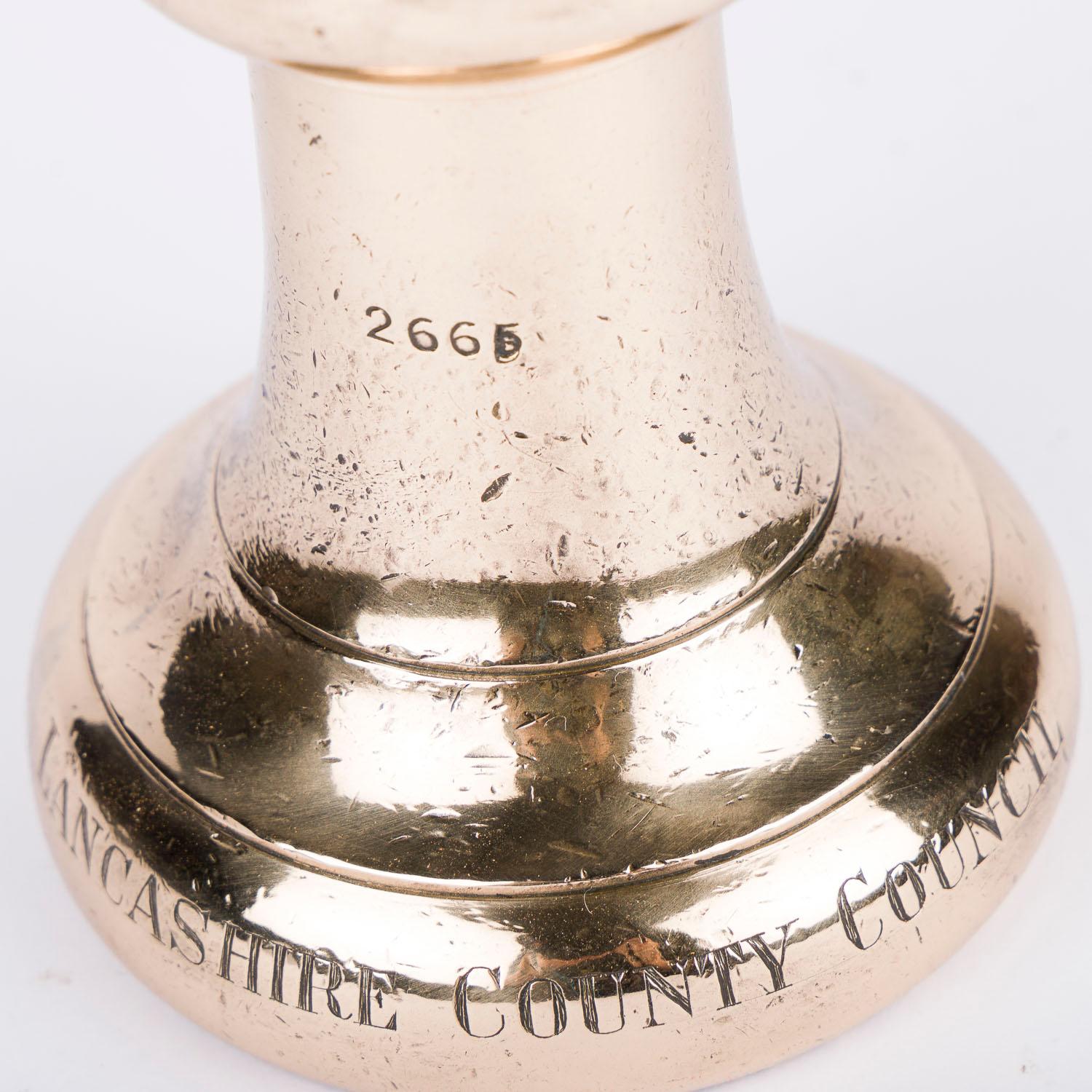 Un ensemble de poids de cloches impériaux en bronze par De Grave & Co Bon état à London, GB