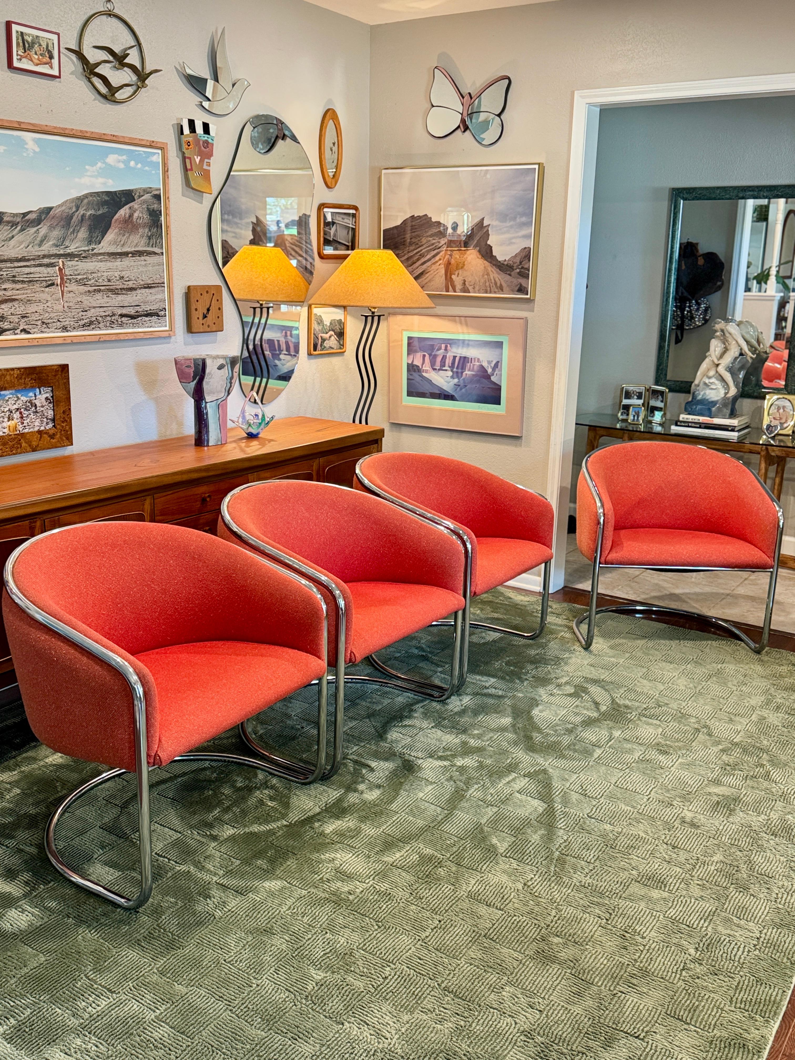 Mid-Century Modern Ensemble de 2 fauteuils club chromés en porte-à-faux Anton Lorenz pour Thonet en vente