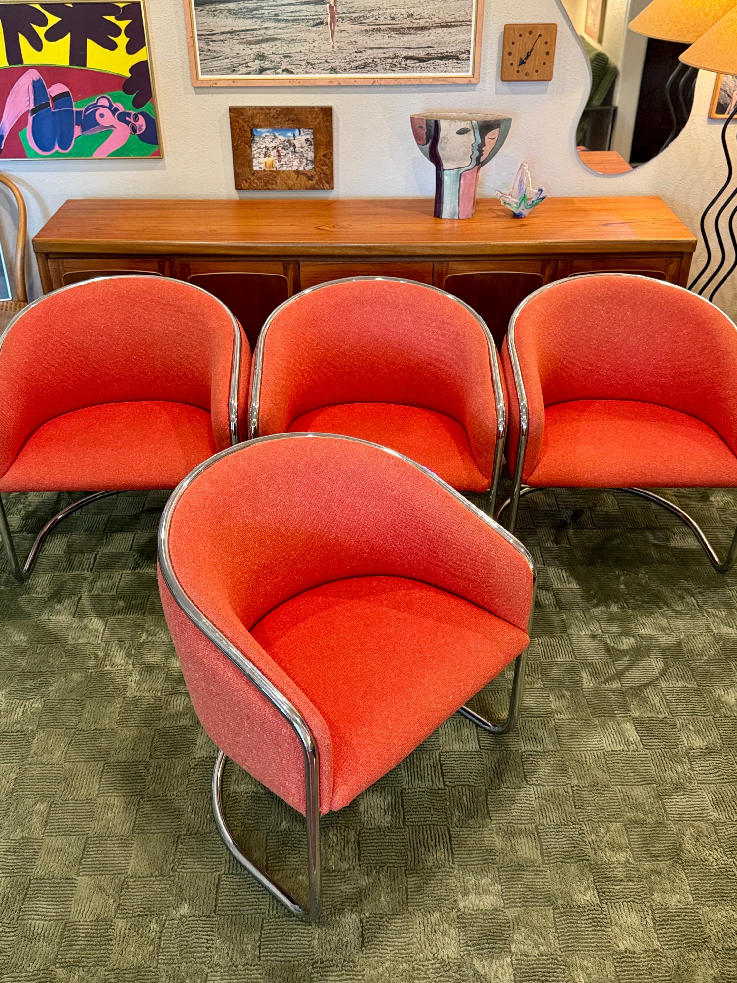 Chrome Ensemble de 2 fauteuils club chromés en porte-à-faux Anton Lorenz pour Thonet en vente