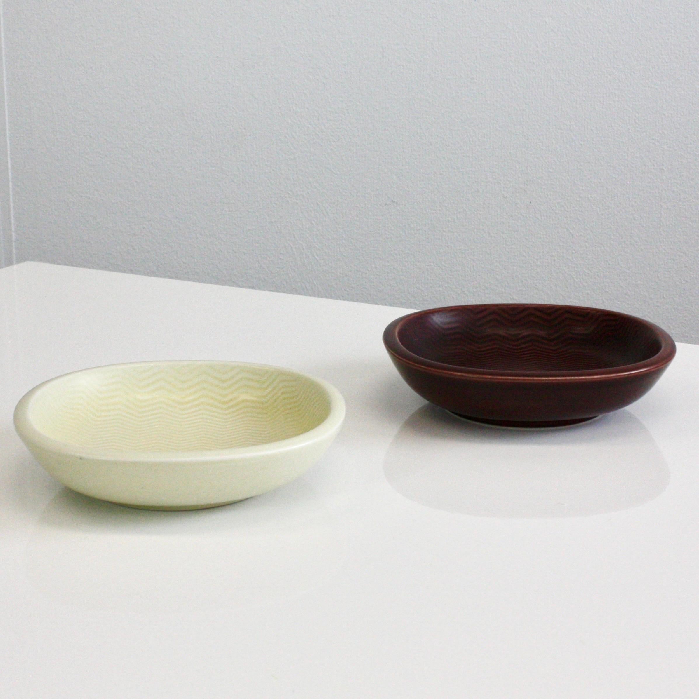 A set of ceramic MARSELIS trays by Nils Thorsson for Aluminia, 1950s, Denmark In Good Condition For Sale In Værløse, DK