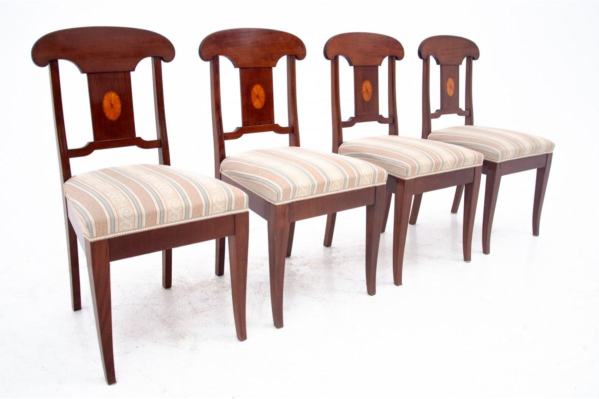 Suédois Un ensemble de chaises du milieu du 19e siècle, Europe du Nord. en vente