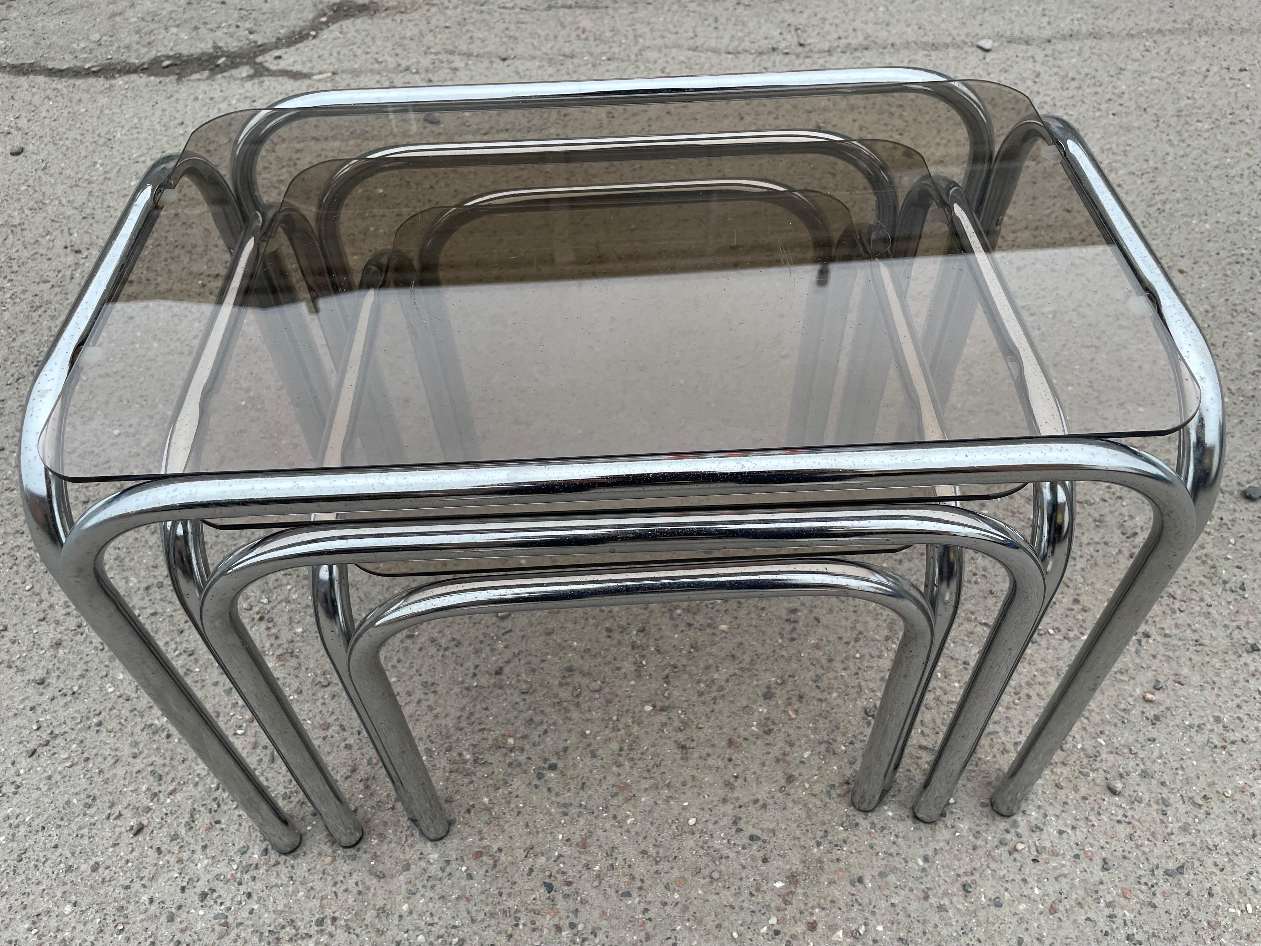 A set of Chrome and Smoked Glass nesting tables 1970’s  For Sale 4