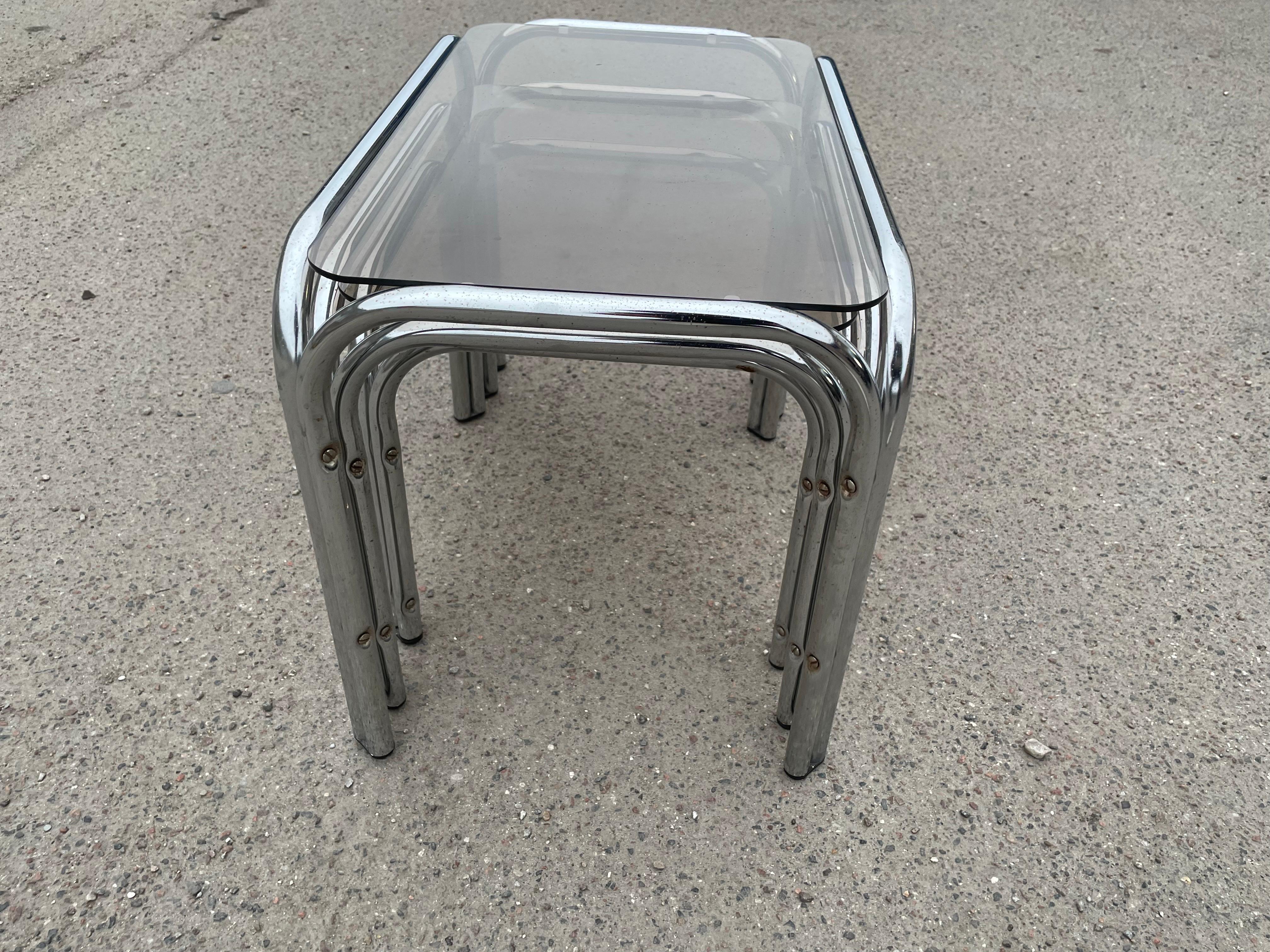 A set of Chrome and Smoked Glass nesting tables 1970’s  For Sale 6