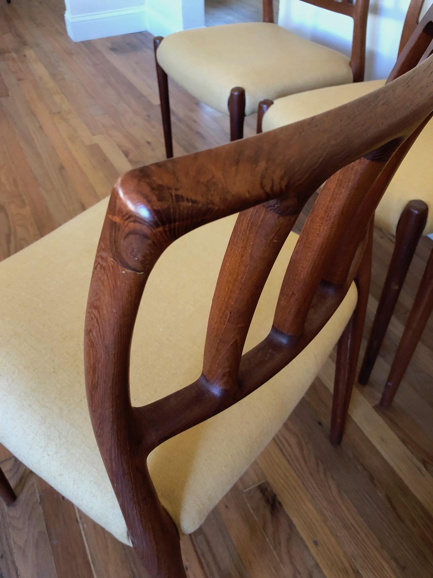 Set of Classic Teak Dining Chairs by Moller 2