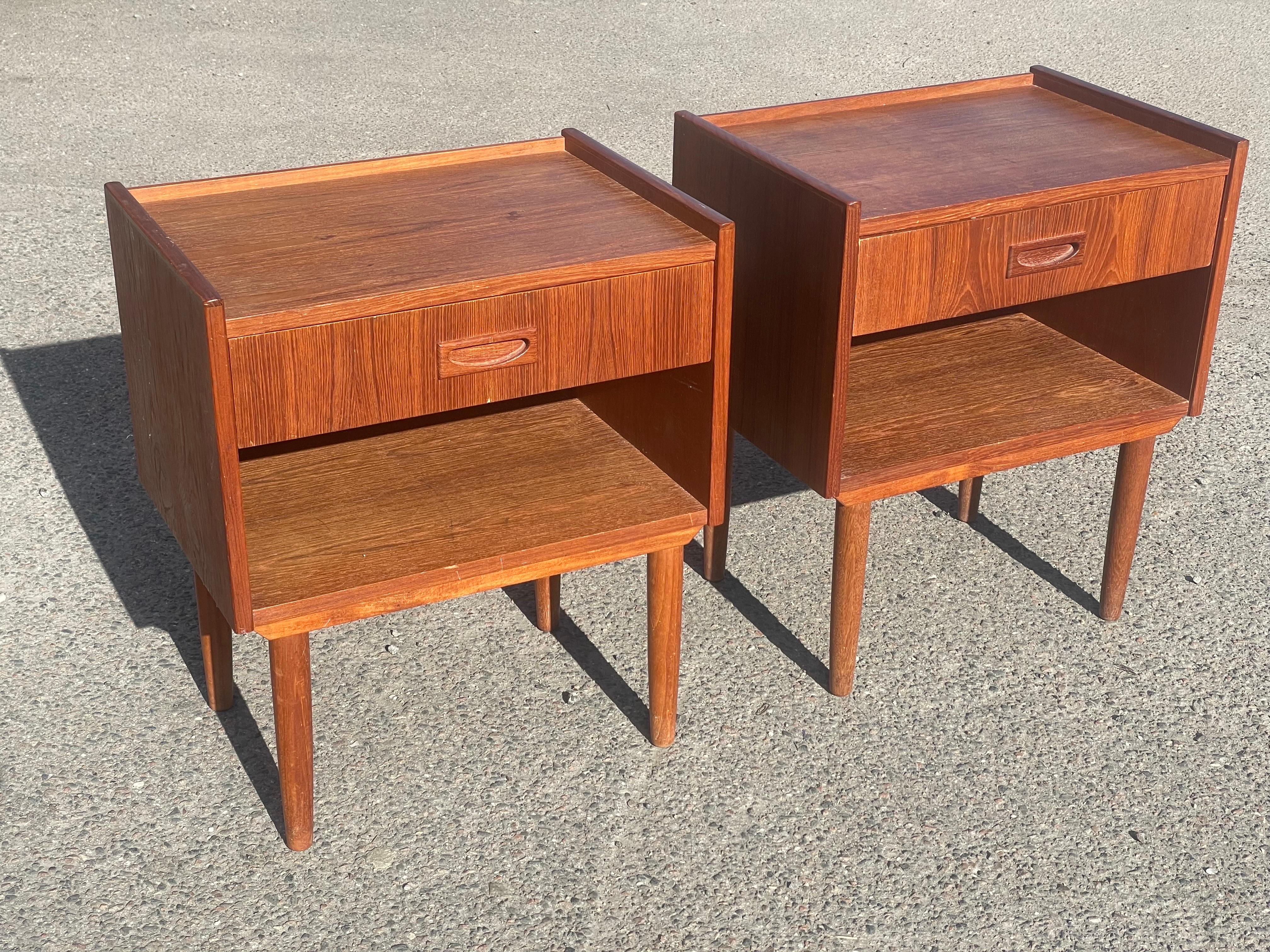 Introducing a set of teak nightstands with drawers from Denmark in the 1960s. These nightstands are the perfect blend of form and function, showcasing the iconic design style that Denmark is renowned for.
The spacious drawers effortlessly glide