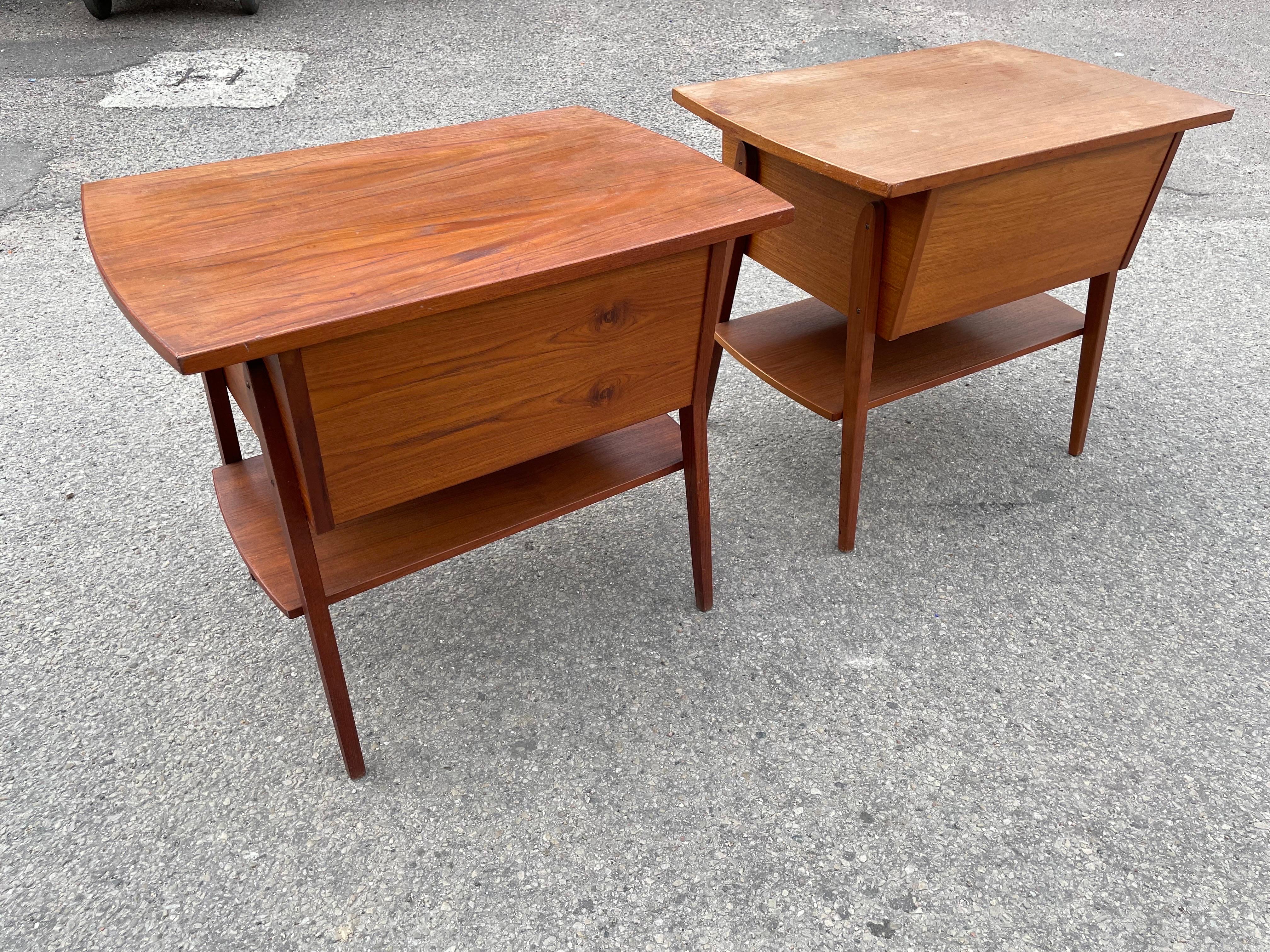 Set of Danish Mid-Century Modern Teak Nightstands from the, 1960s In Good Condition For Sale In Copenhagen, DK