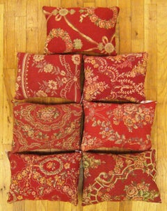Ensemble de coussins décoratifs anciens en tapisserie jacquard décorative avec éléments floraux