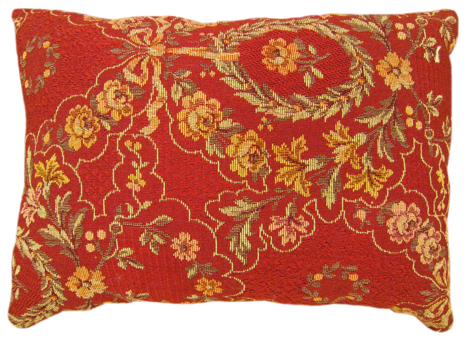 Set of Decorative Antique Jacquard Tapestry Pillows with Floral Elements In Good Condition For Sale In New York, NY