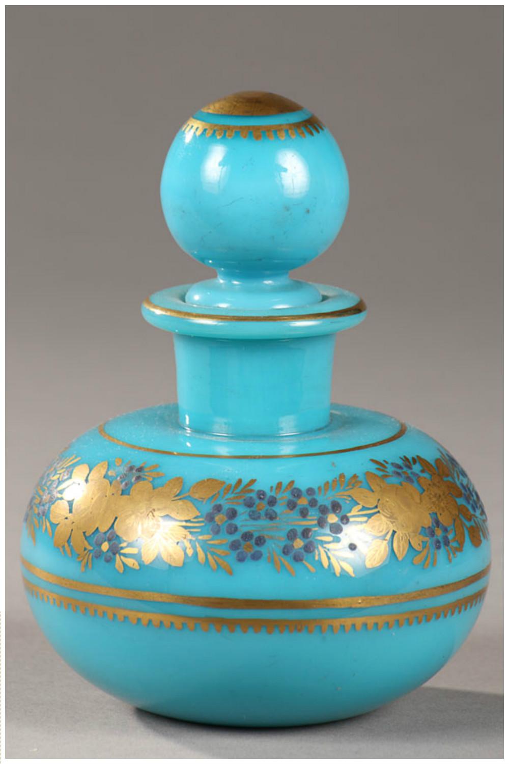 Verre opalin Ensemble de flacons à parfum du début du 19ème siècle en opaline turquoise  en vente