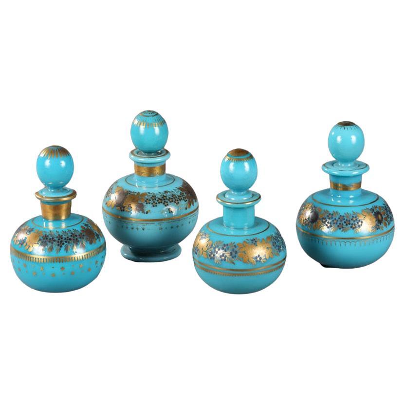 Ensemble de flacons à parfum du début du 19ème siècle en opaline turquoise 