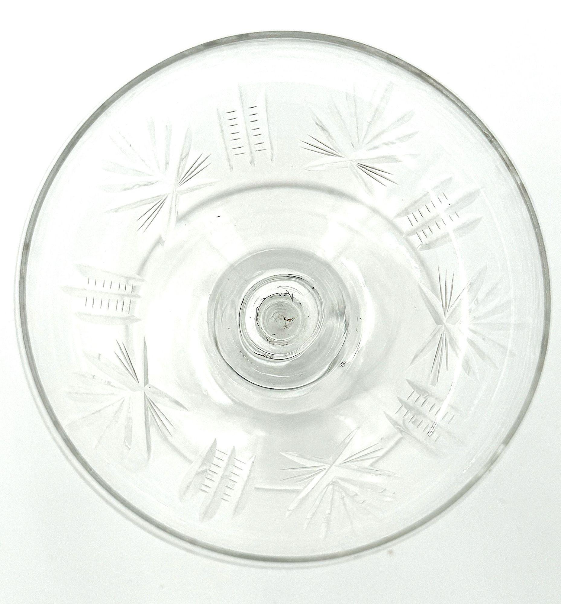Set di otto bicchieri di cristallo Val St Lambert degli anni '30 con stelle incise in vendita 4