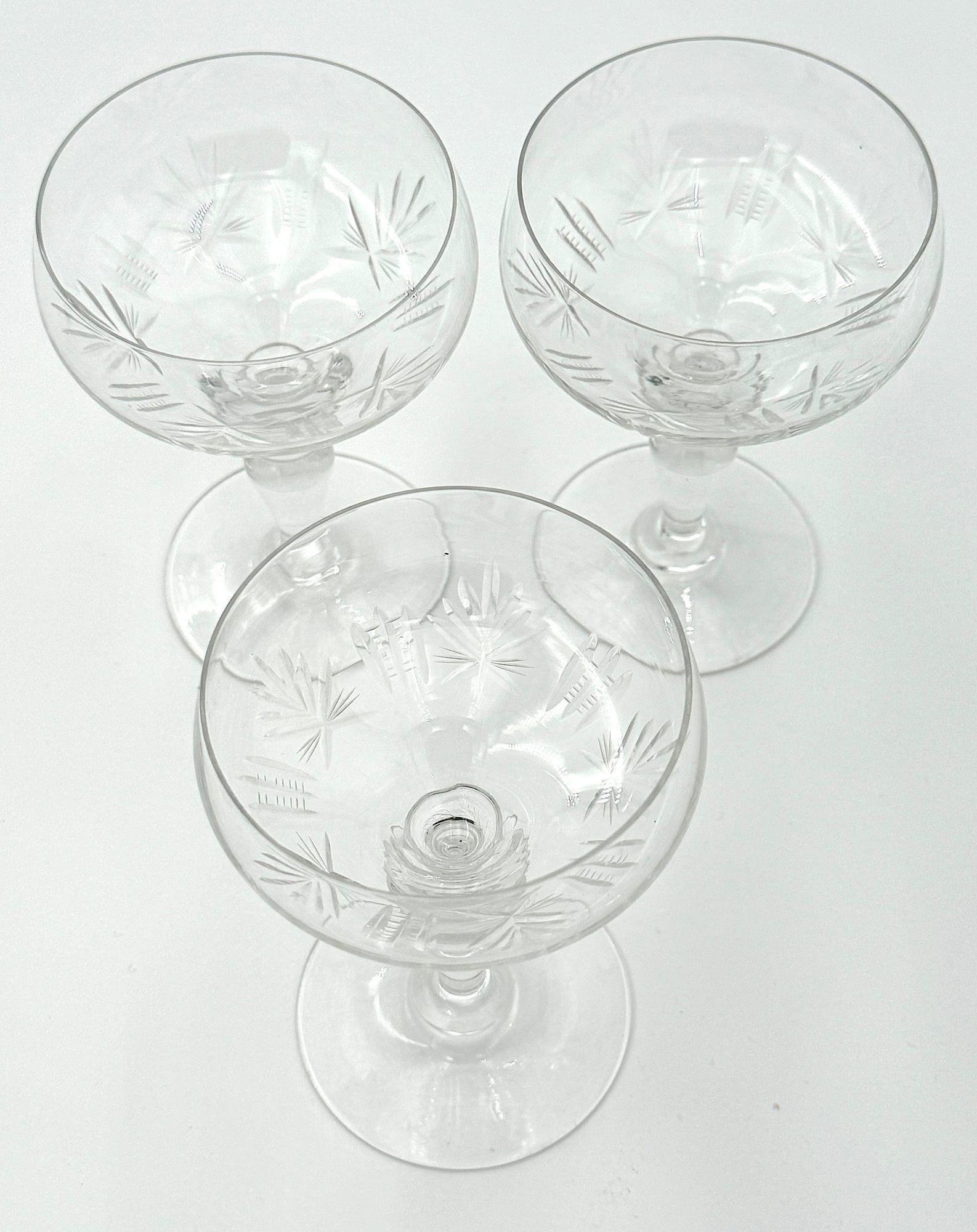 Set di otto bicchieri di cristallo Val St Lambert degli anni '30 con stelle incise in vendita 6