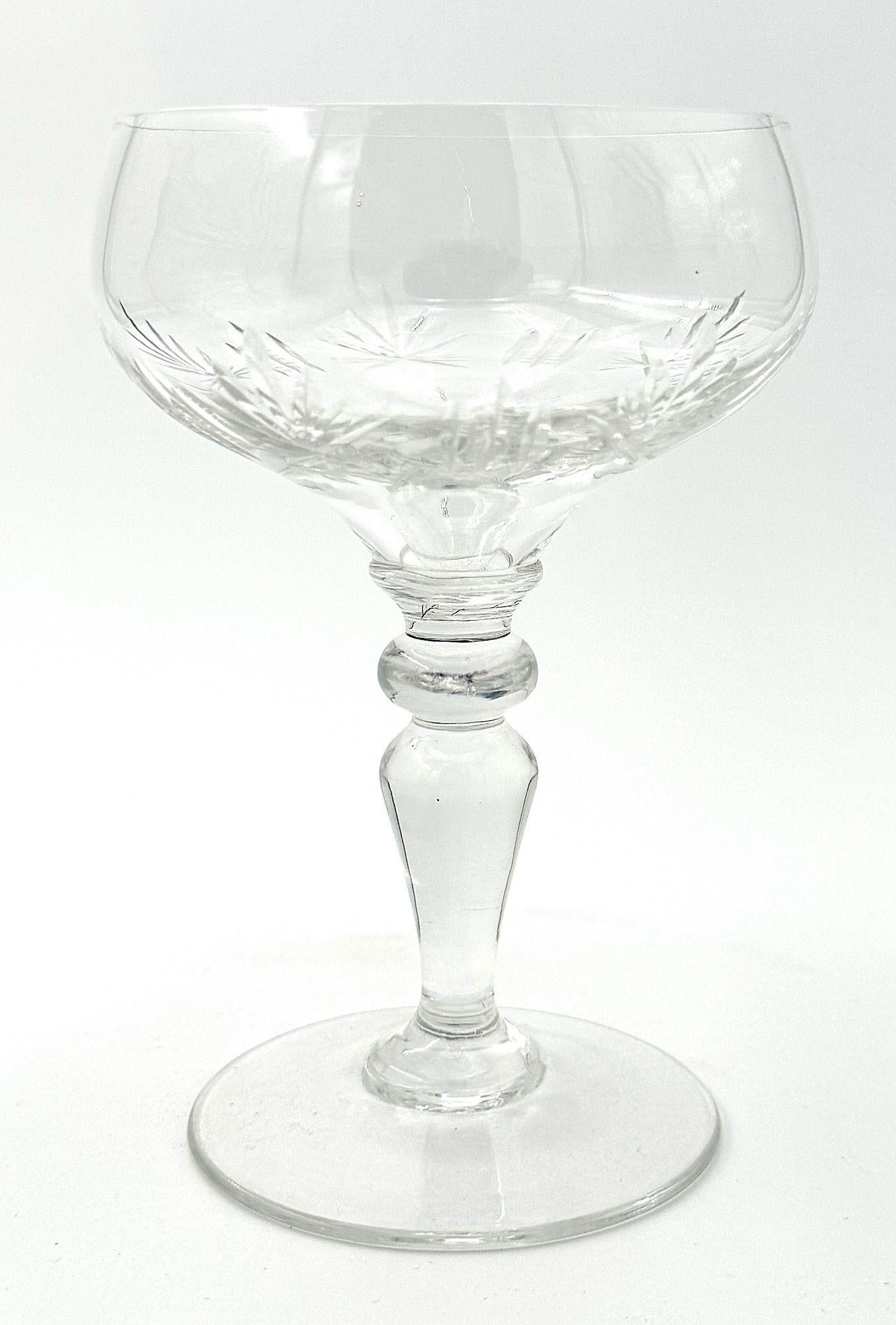 Set di otto bicchieri di cristallo Val St Lambert degli anni '30 con stelle incise in vendita 12