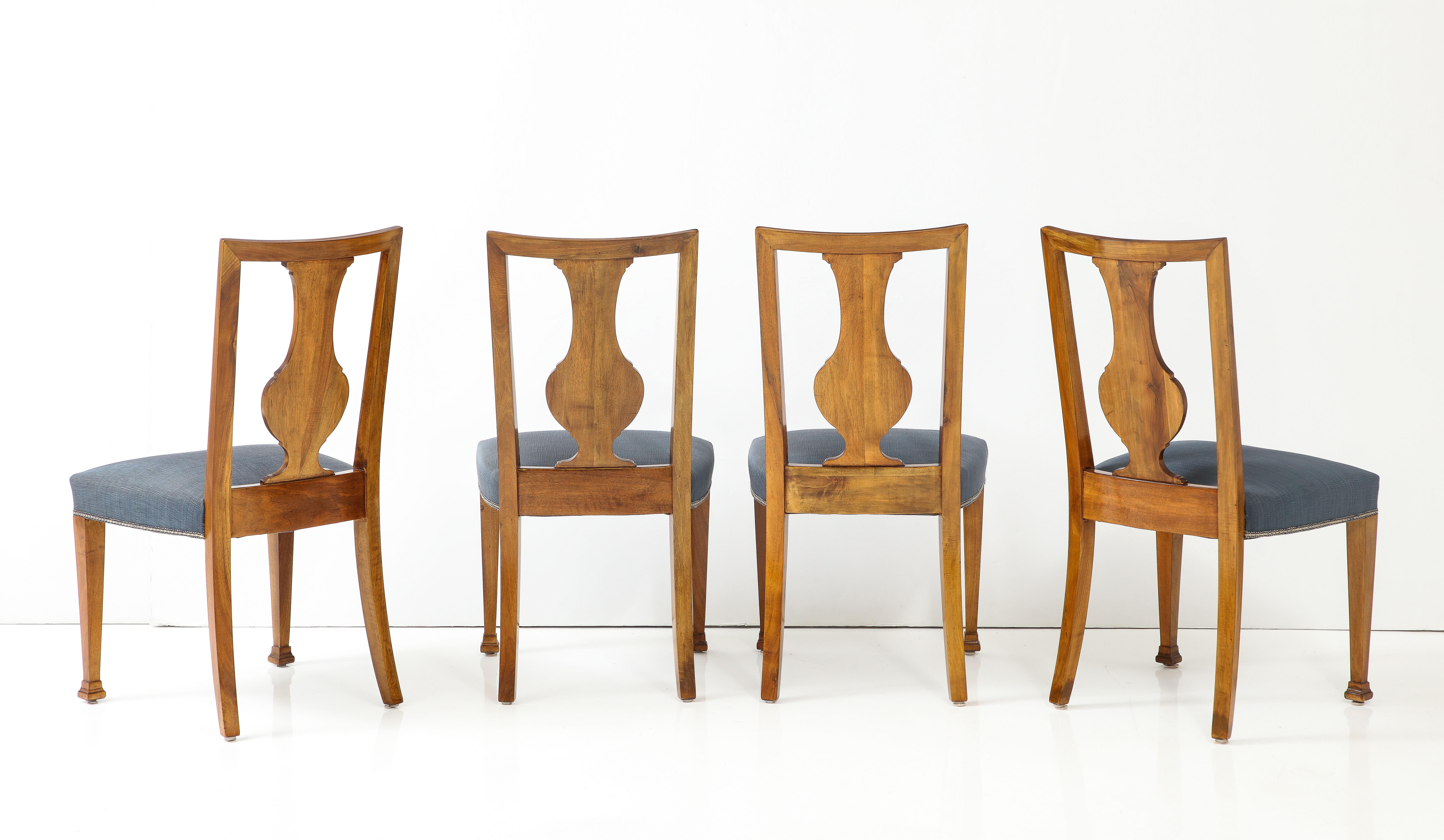 A set of Eight Baltic sidechairs, Circa 1910s For Sale 13