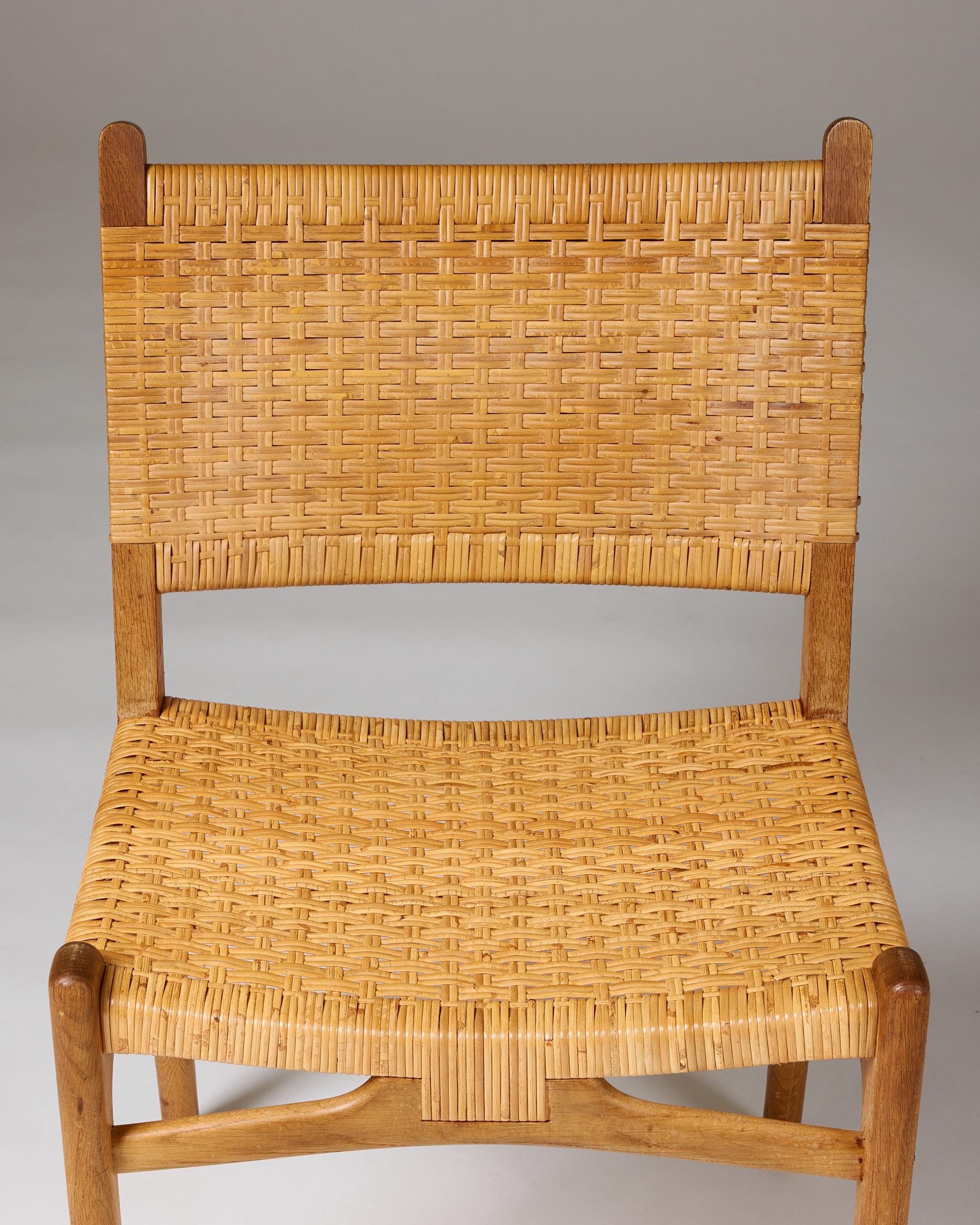 A set of eight ‘CH31’ chairs by Hans J. Wegner for Carl Hansen & Son, Danmark 5