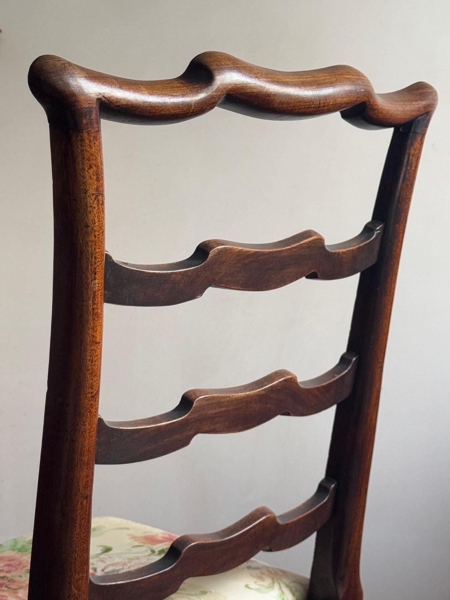 A set of eight Georgian dining chairs 3