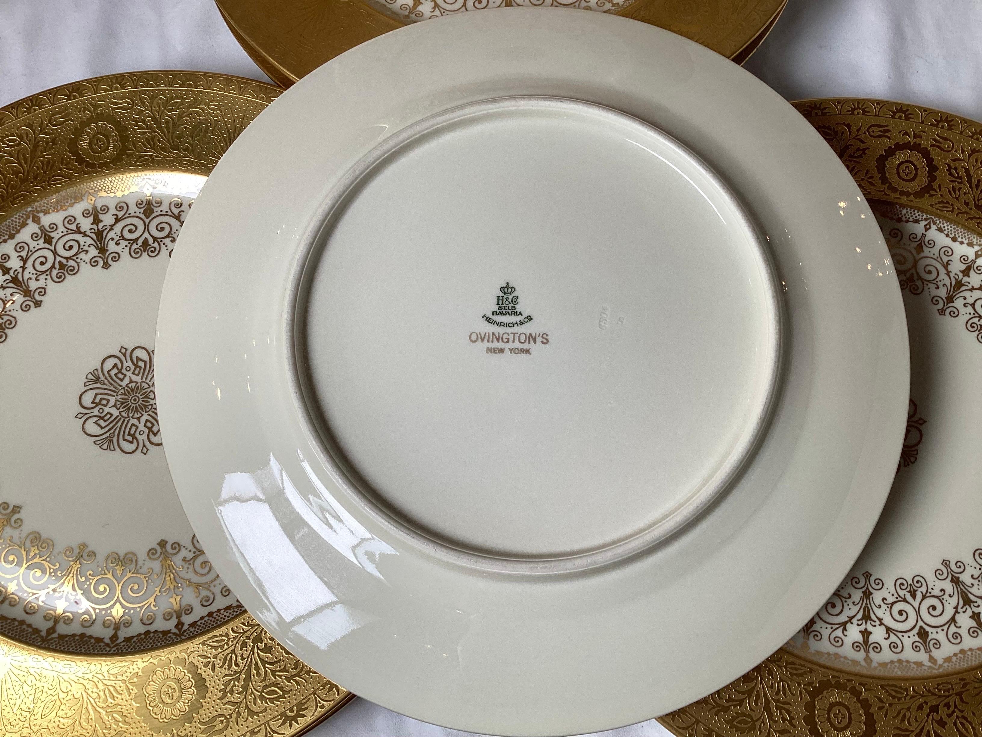 Set of Eight Gold Encrusted Service Dinner Plates 3