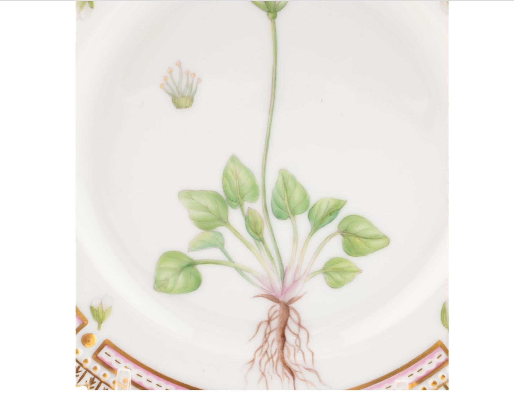 20th Century A Set of Eight Royal Copenhagen Flora Danica Porcelain Bread Plates  Price/plate For Sale