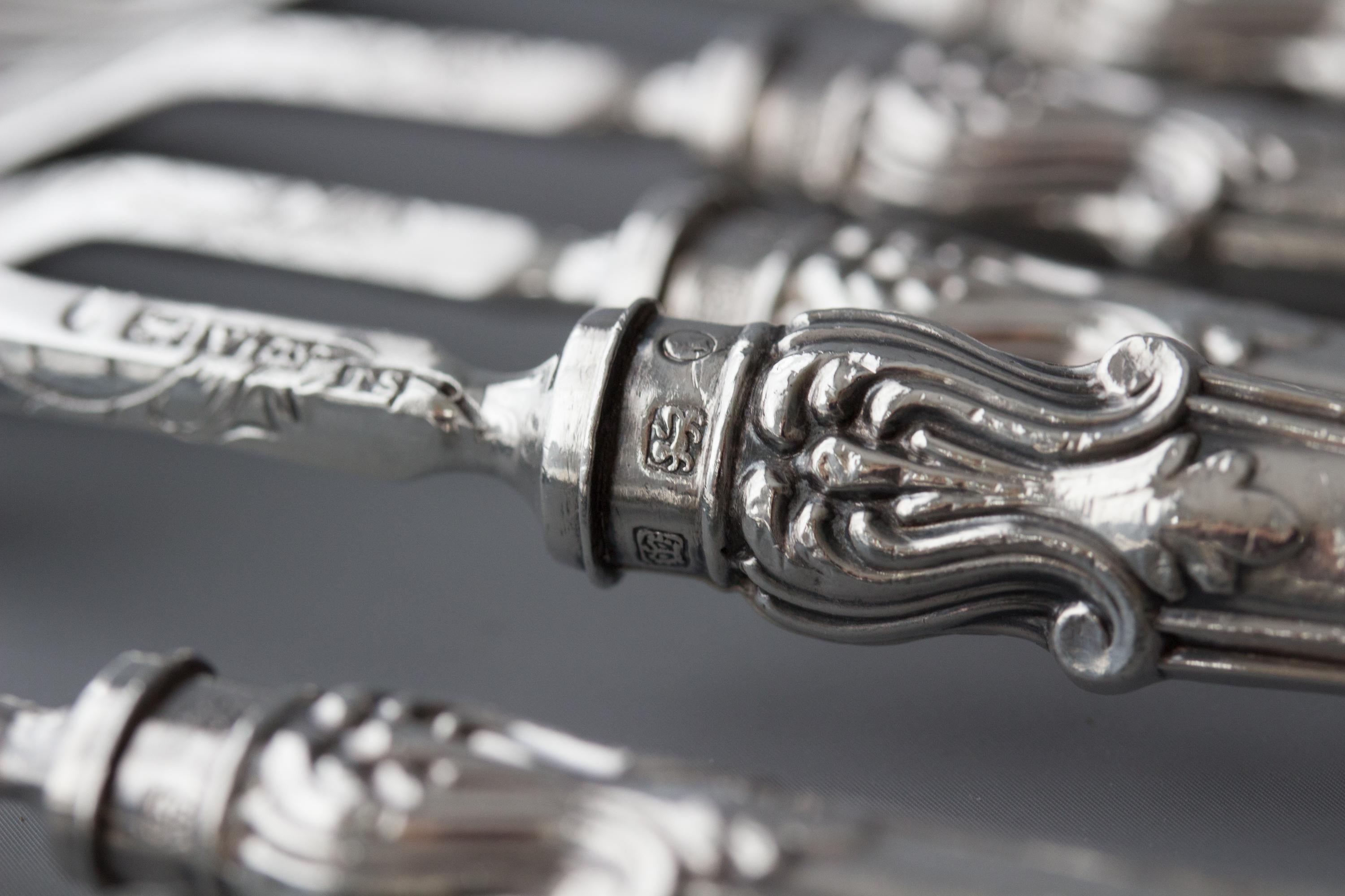 Set of Eight Silver Fruit/Dessert Knives and Forks Sheffield, 1868 4