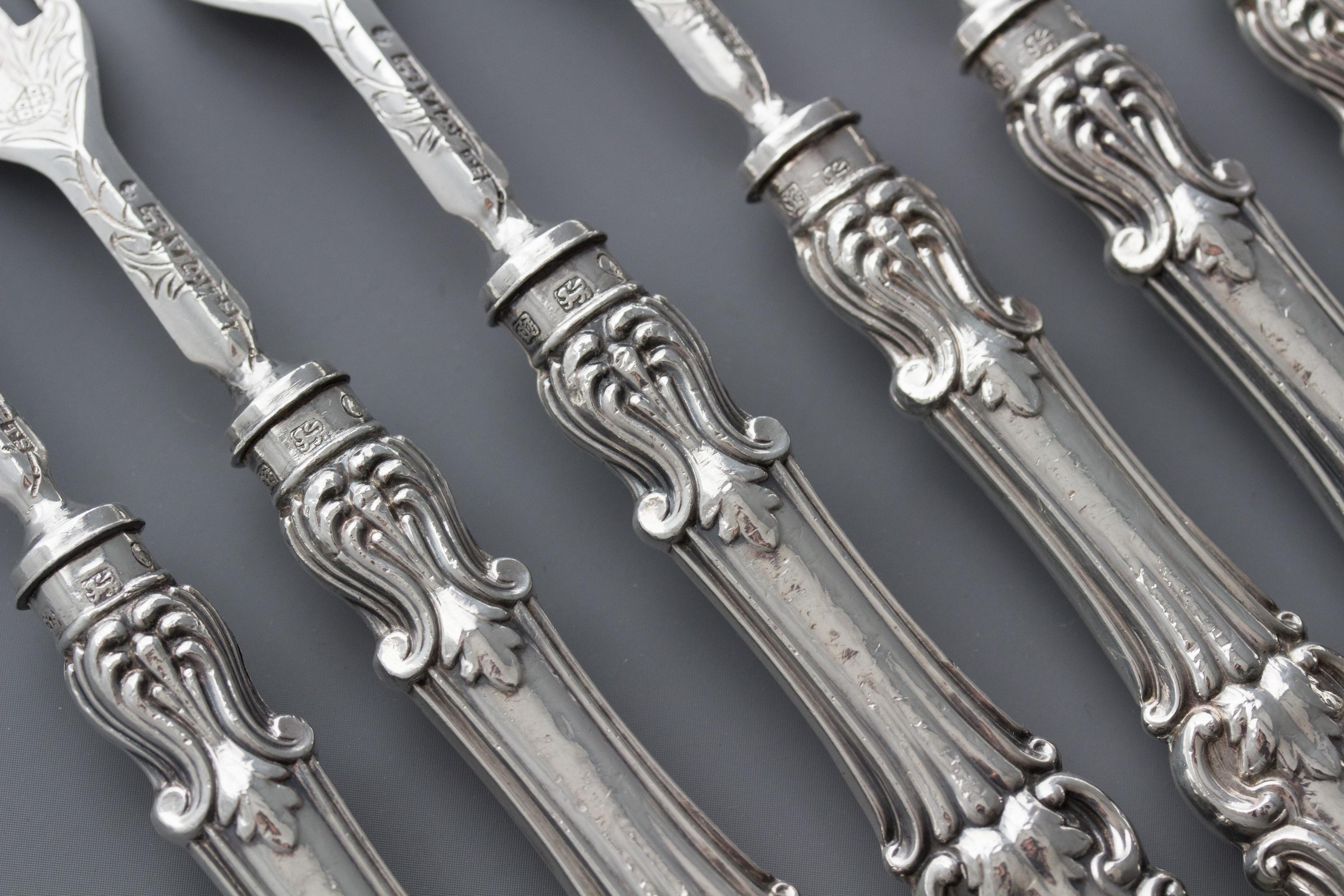 Sterling Silver Set of Eight Silver Fruit/Dessert Knives and Forks Sheffield, 1868