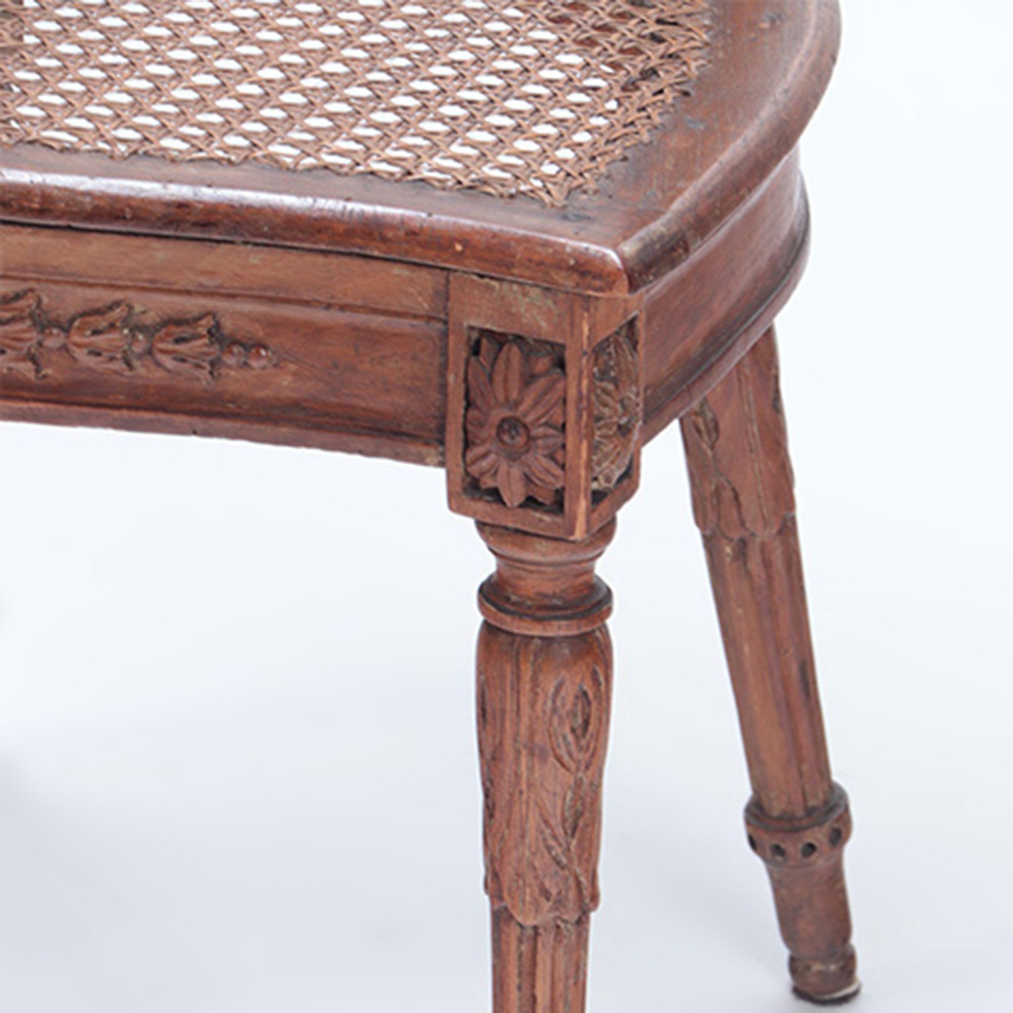 Set of Eight Walnut and Cane Dining Room Chairs, Early 19th Century 3