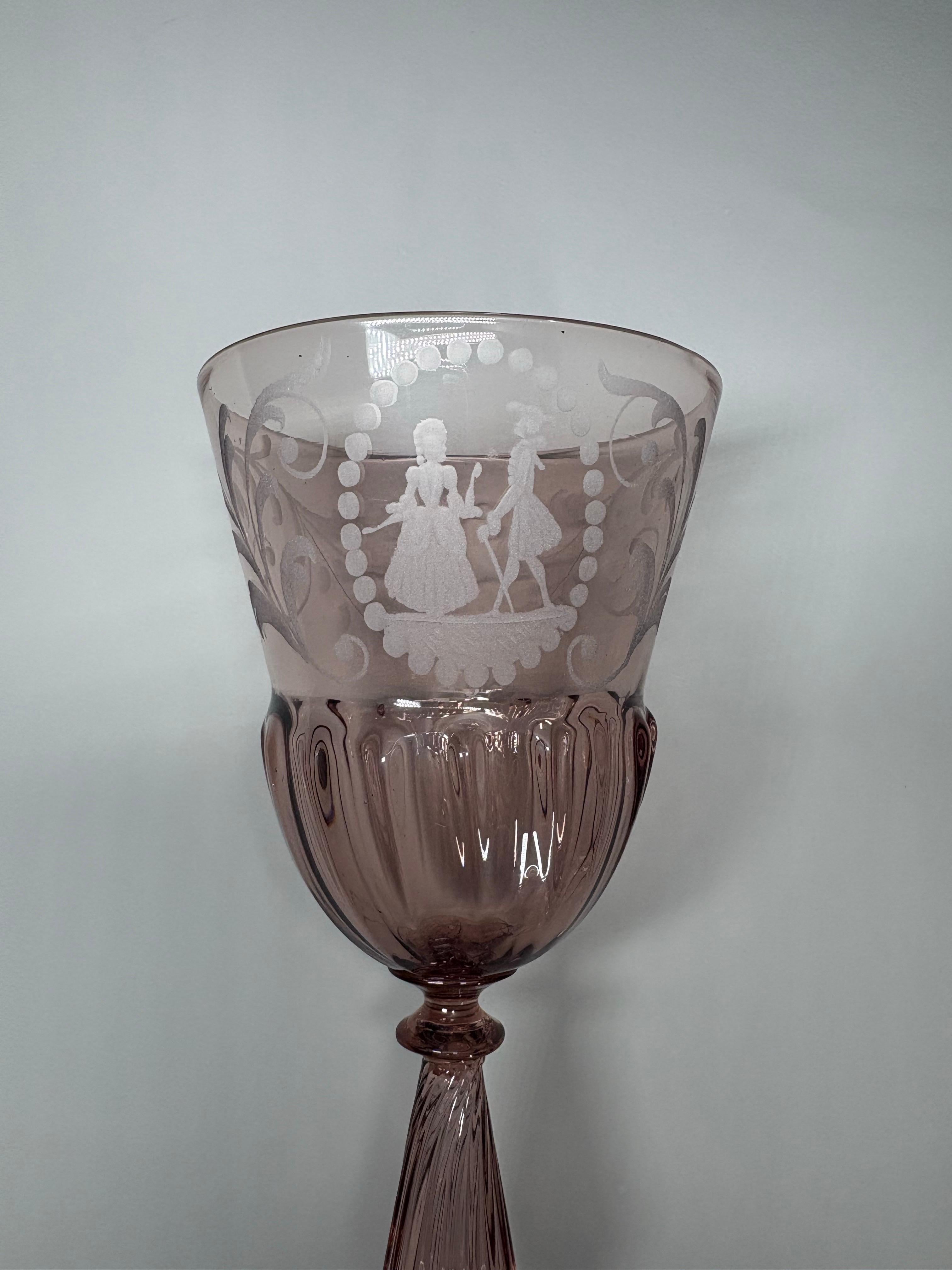 Ein Satz von elf antiken Salviati Murano Glas Stielgläsern im Angebot 5