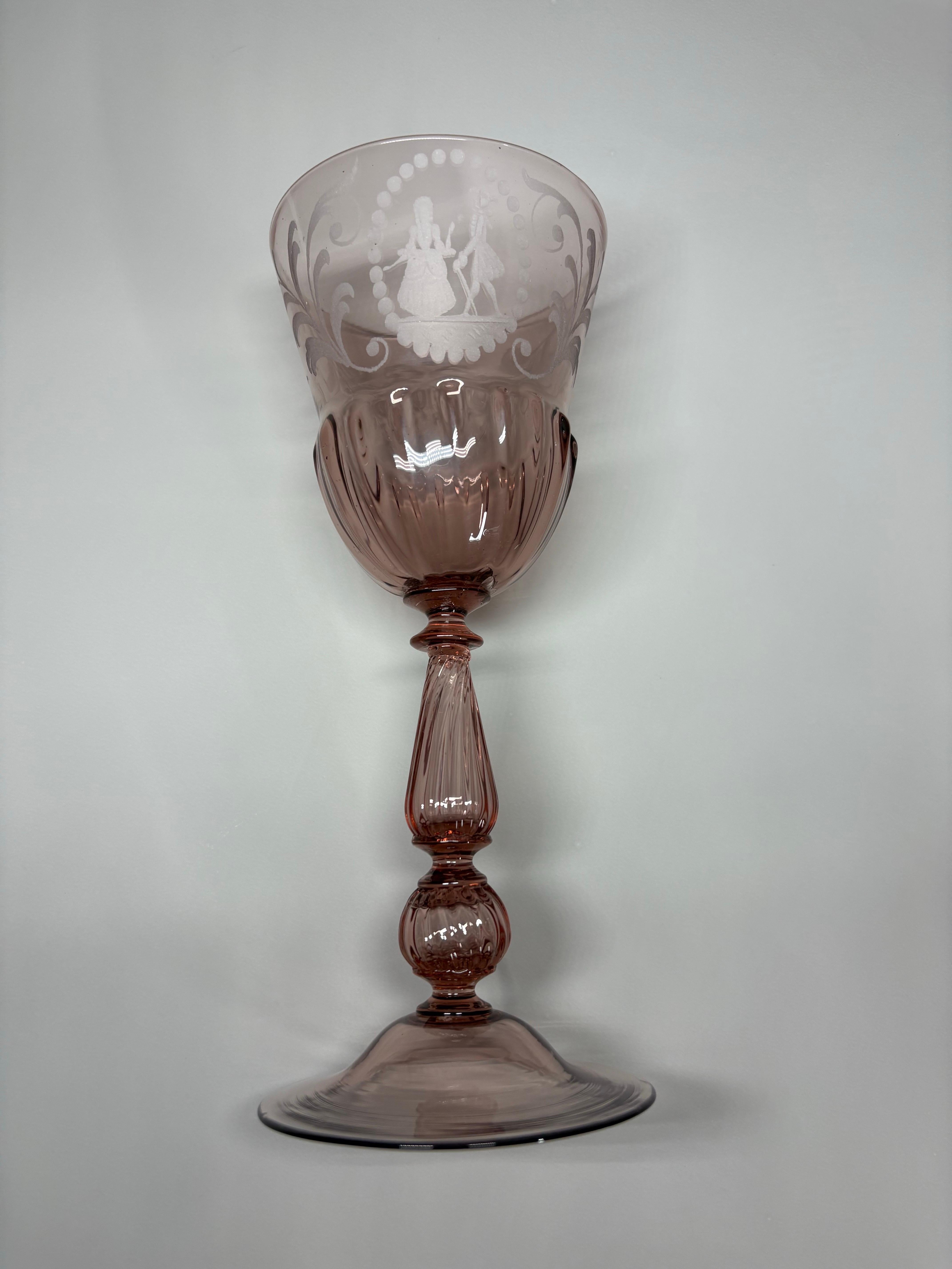 Ein Satz von elf antiken Salviati Murano Glas Stielgläsern im Angebot 3