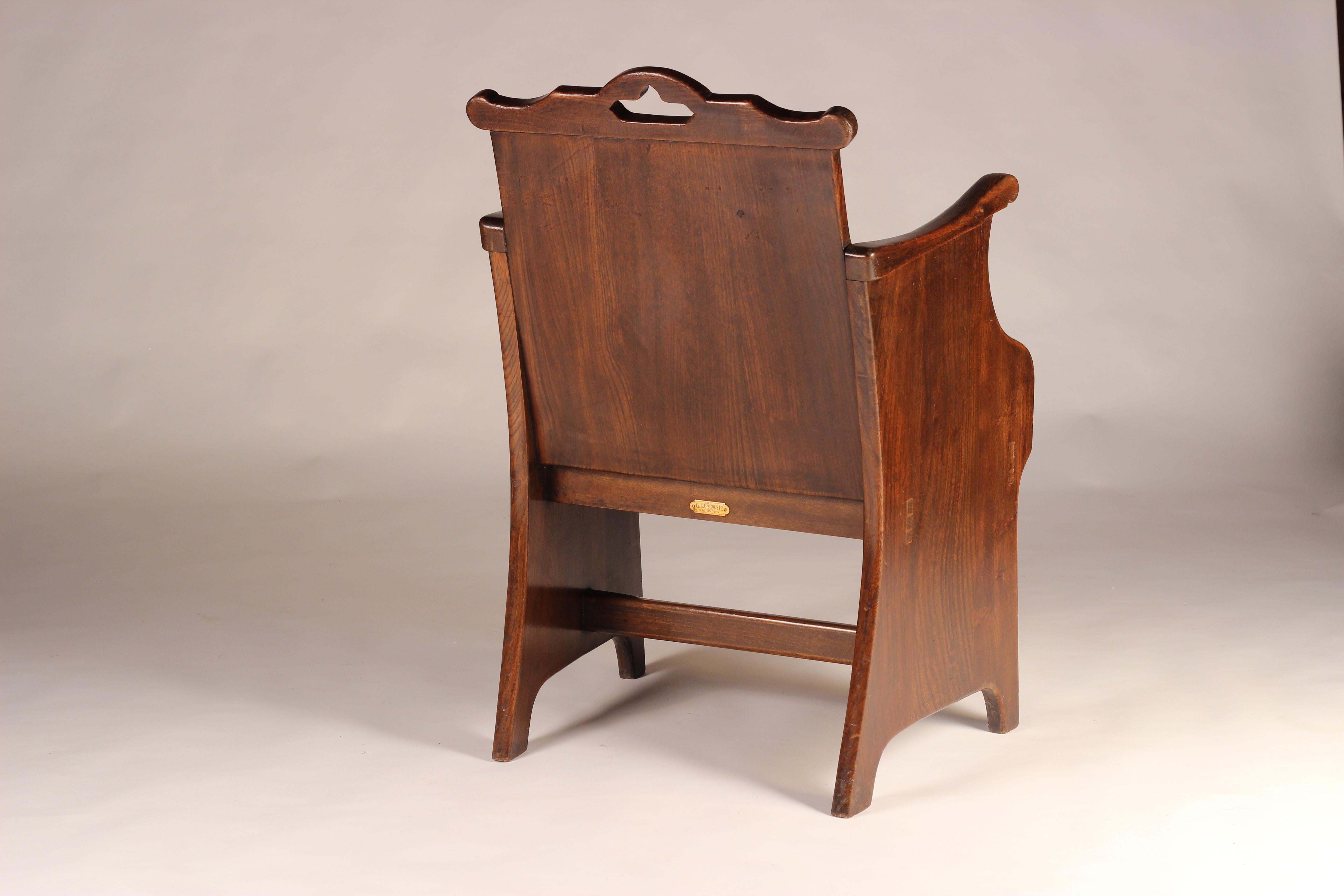 Set von Arts and Crafts-Stühlen aus Ulmenholz mit getäfelten Rückenlehnen und Traggriffen im Angebot 7